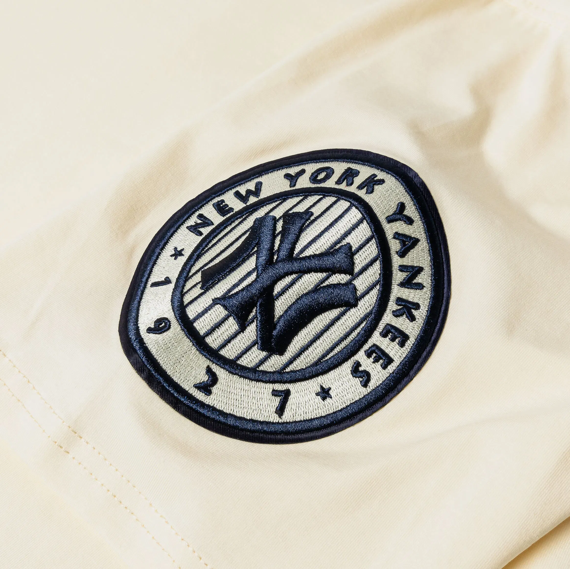 PRO STANDARD New York Yankees Originals Ringer Mens Short Sleeve Shirt (Beige/Blue)