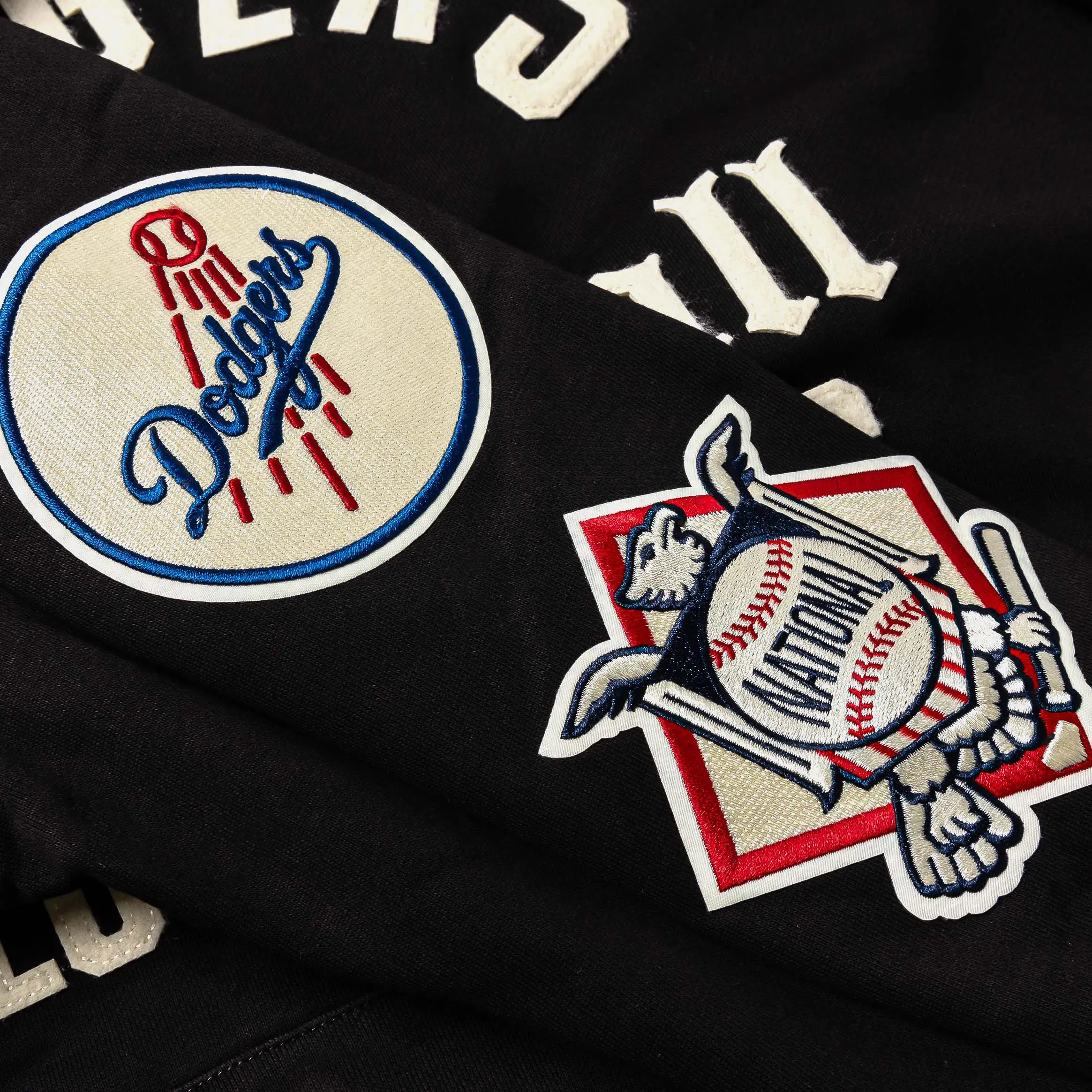PRO STANDARD Los Angeles Dodgers Modern Originals Fleece Pullover Mens Hoodie (Black/White)