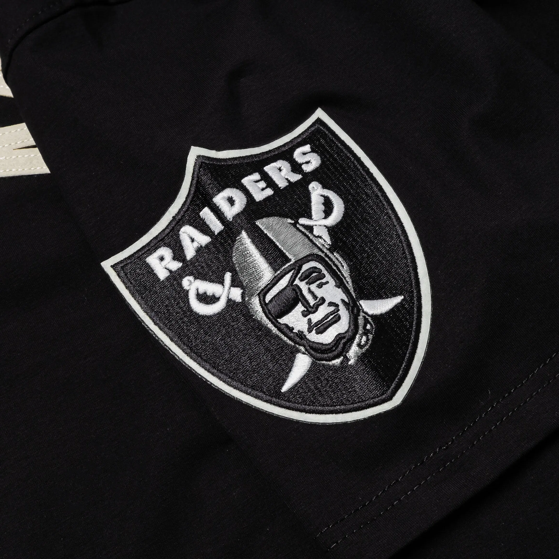 PRO STANDARD Las Vegas Raiders Original Mens Short Sleeve Shirt (Black/White)
