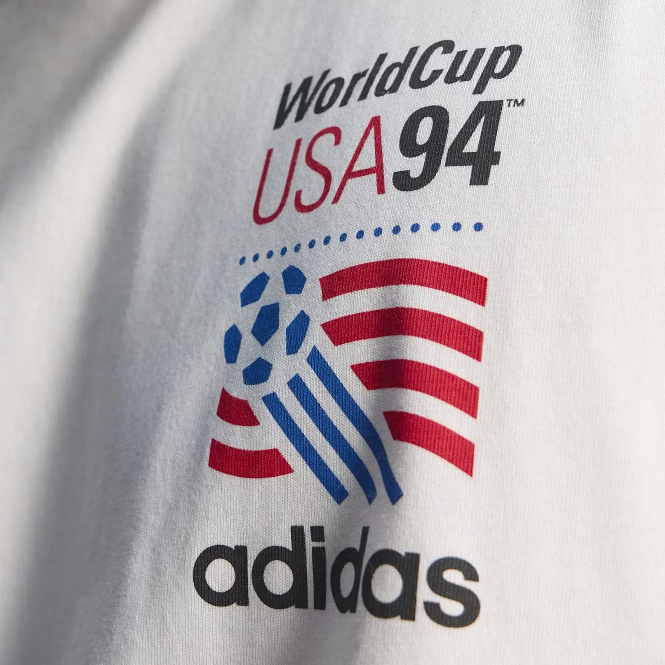 adidas USA 94 Graphic Mens Short Sleeve Shirt (Cloud White)