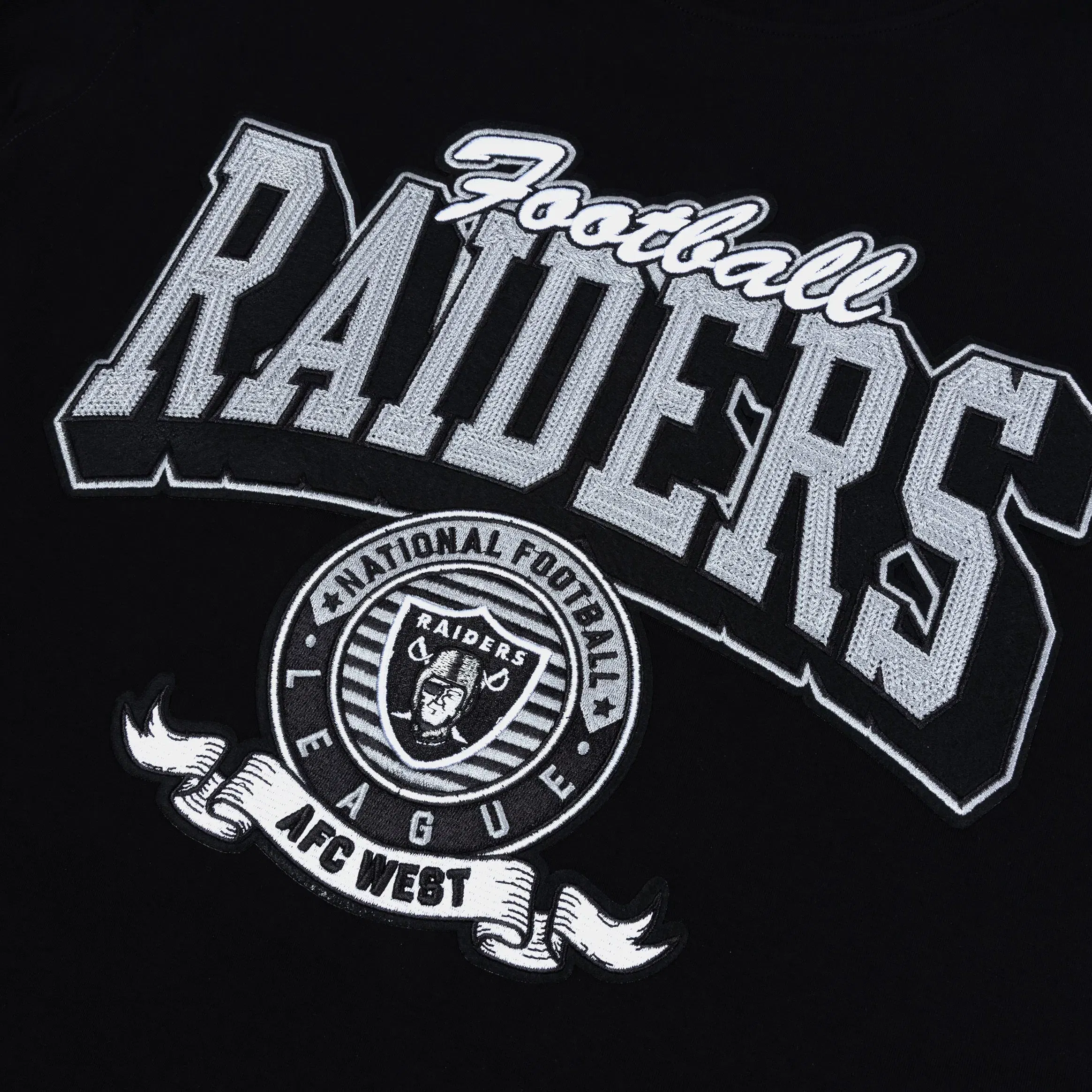PRO STANDARD NFL Las Vegas Raiders Team Badge Mens Short Sleeve Shirt (Black/Grey)
