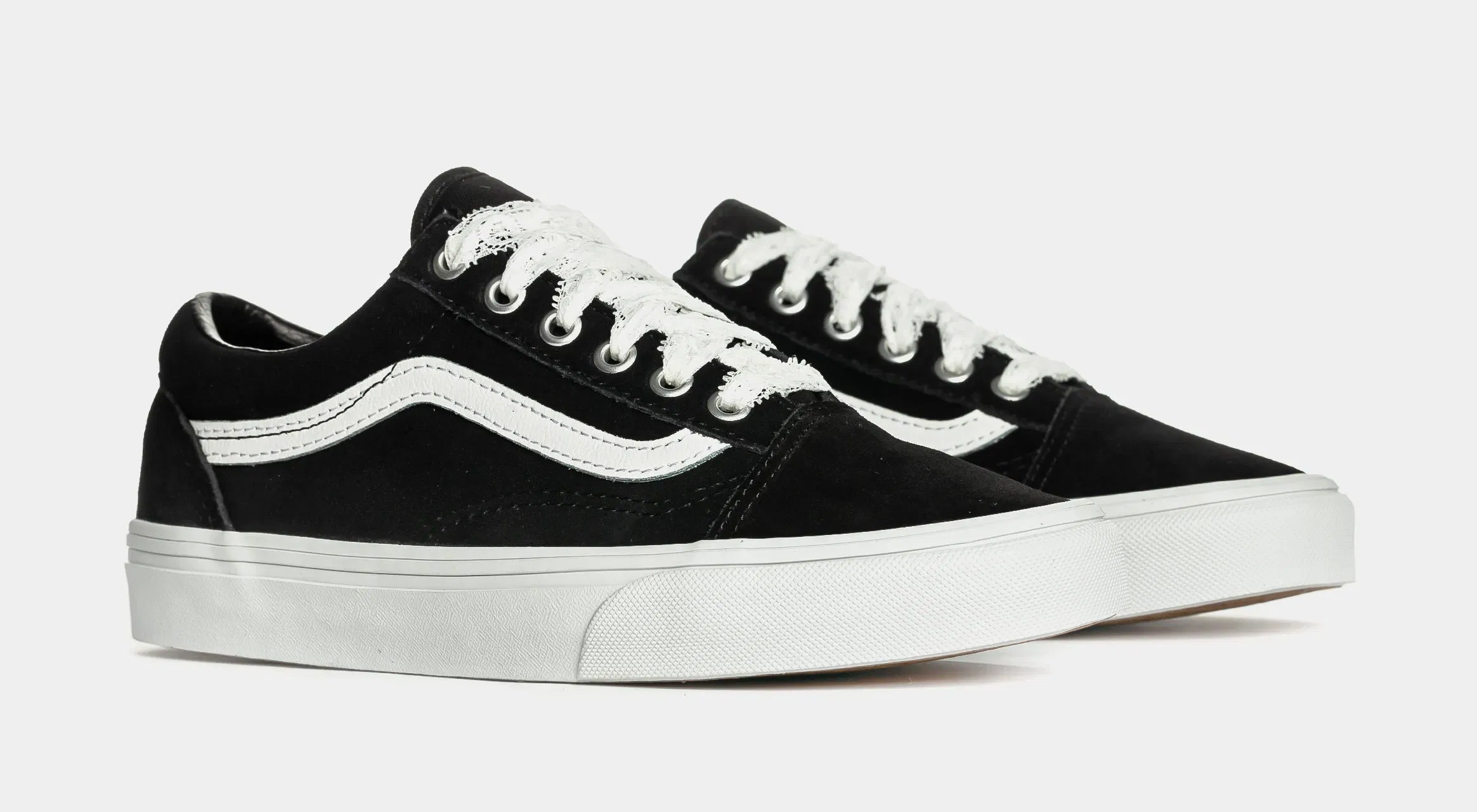 Vans Old Skool Pop Lace Womens Lifestyle Shoes (Black/White)