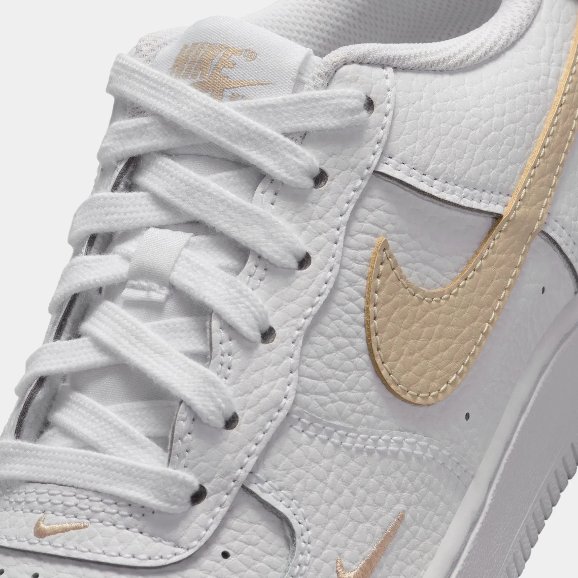 Nike Air Force 1 Grade School Lifestyle Shoes (White/Rattan)