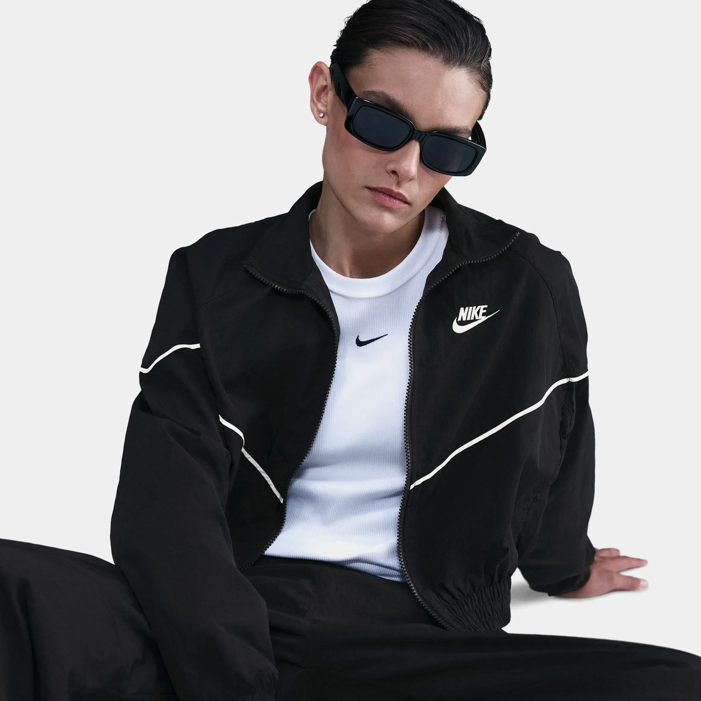 Nike NSW Windrunner Woven Womens Jacket (Black/Sail/Sail)