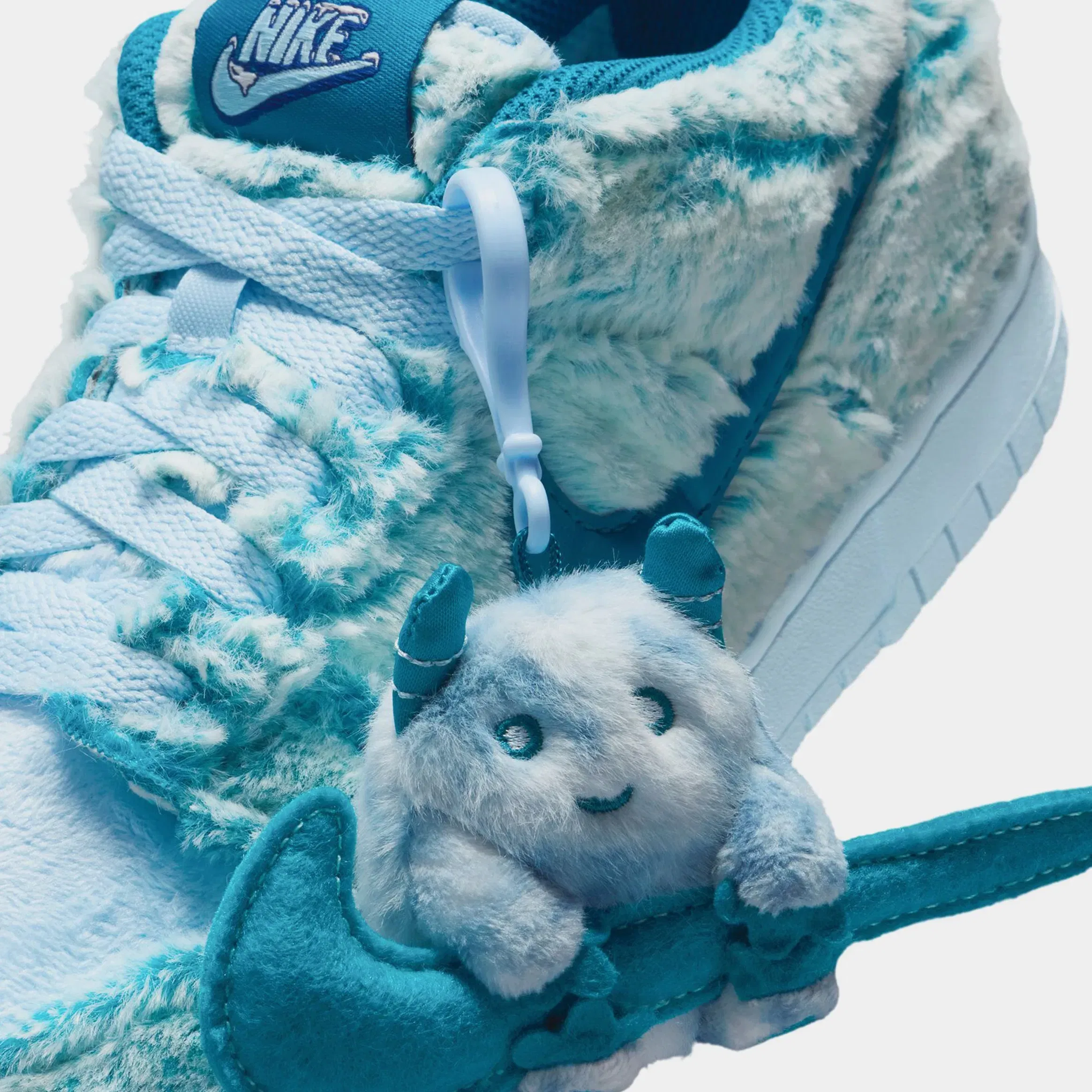 Nike Dunk Low Abominable Snowman Grade School Lifestyle Shoes (Blue)