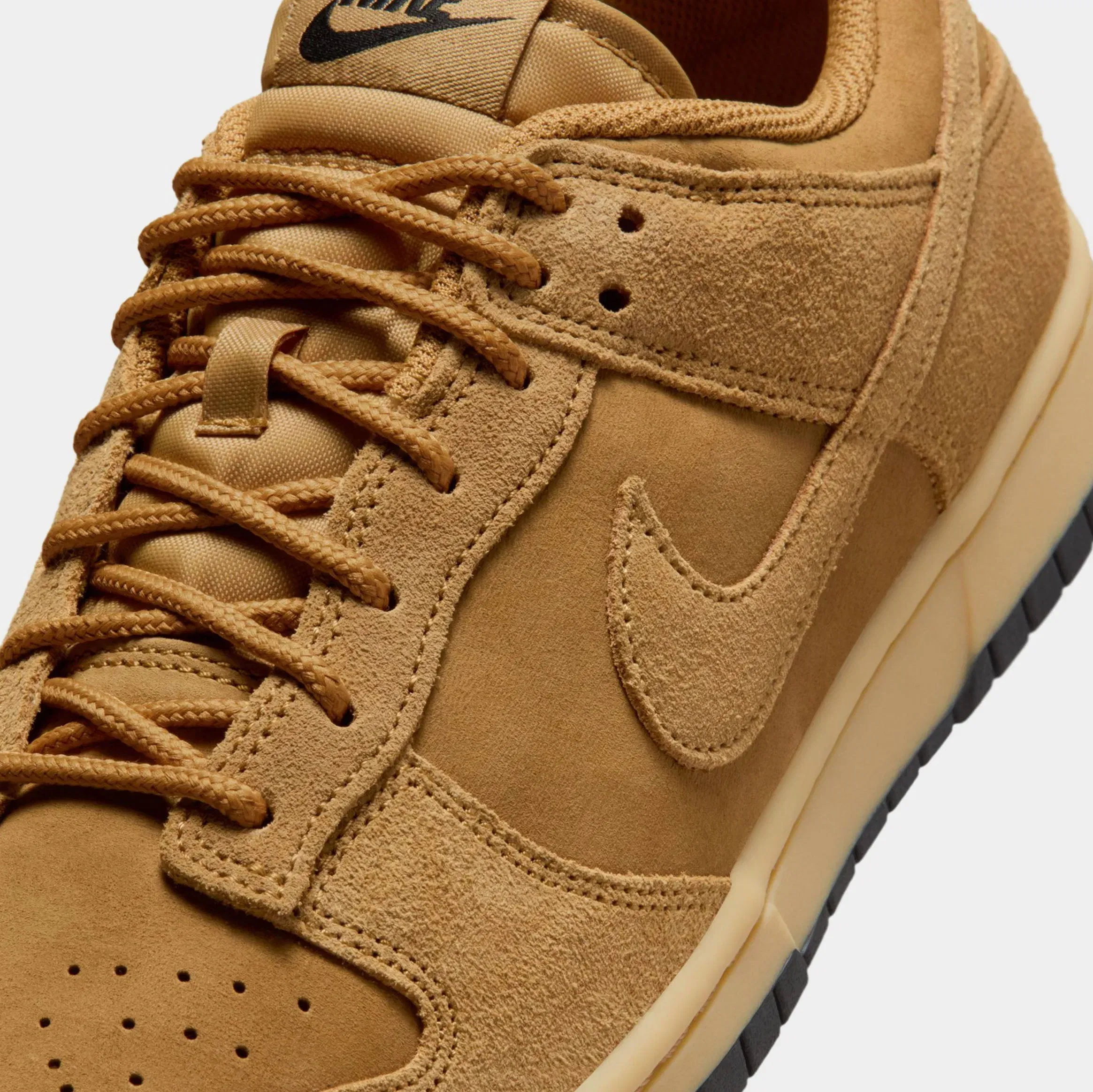 Nike Dunk Low Wheat Mens Lifestyle Shoes (Wheat/Black/Black/Wheat)