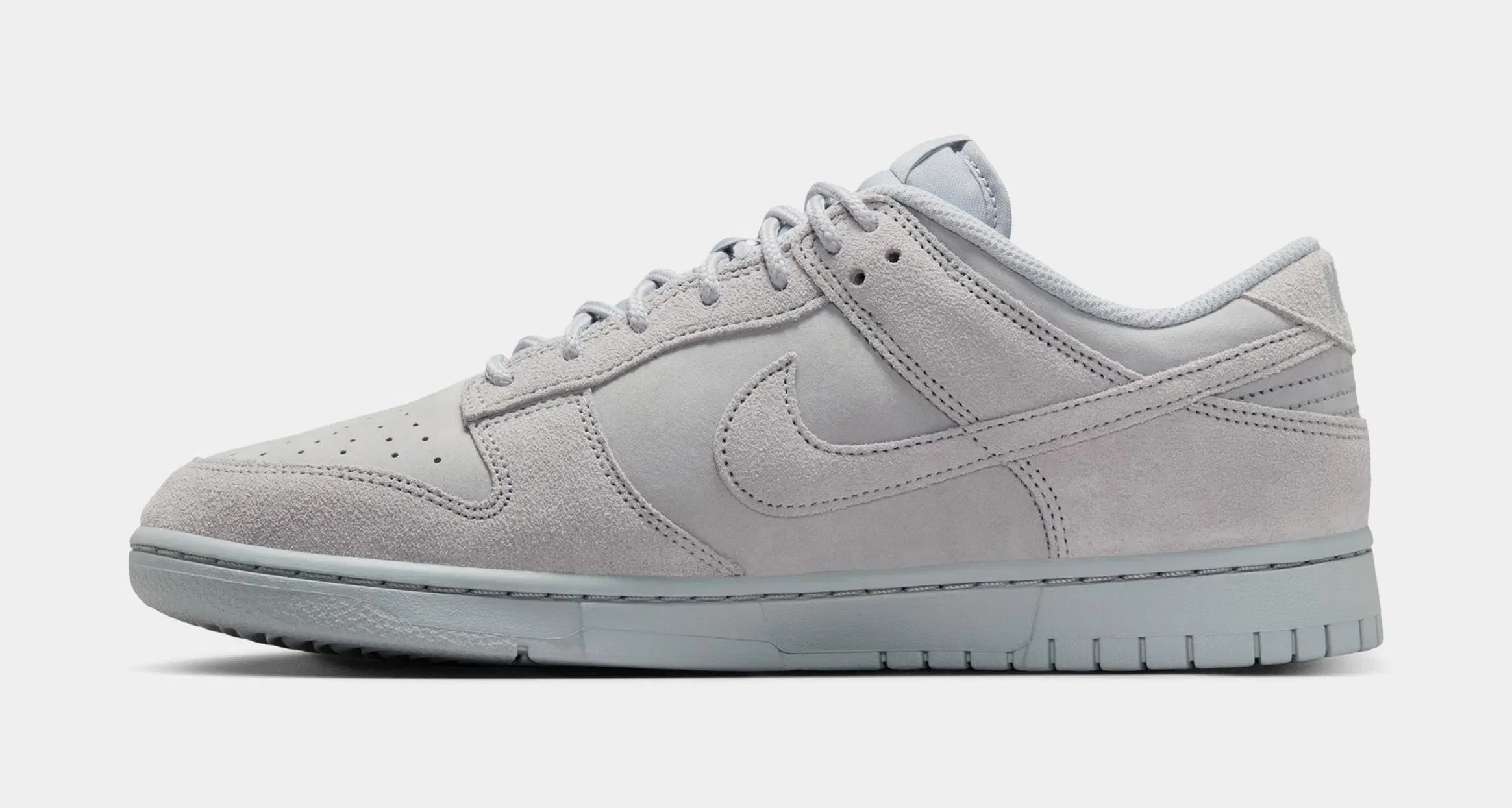 Nike Dunk Low SE Mens Lifestyle Shoes (Wolf Grey/Wolf Grey)