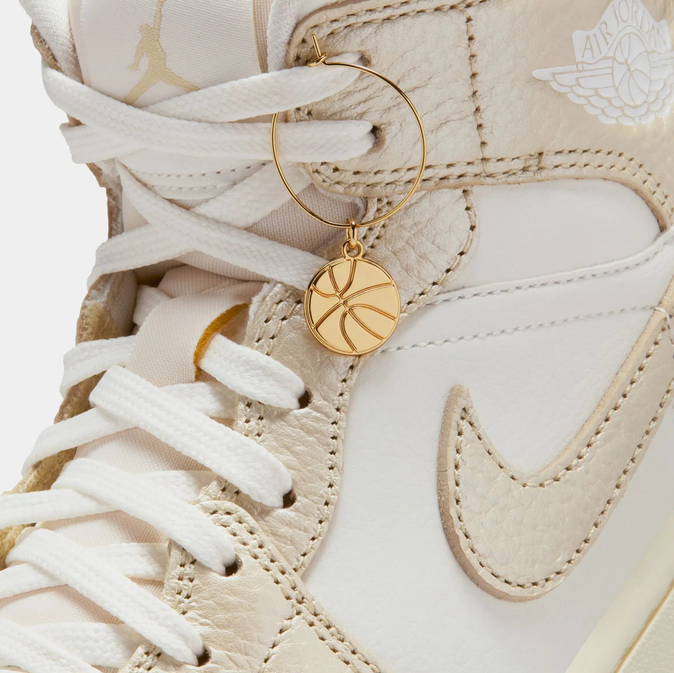 Air Jordan 1 Mid SE Womens Lifestyle Shoes (Sail/Pale Ivory/Team Gold)