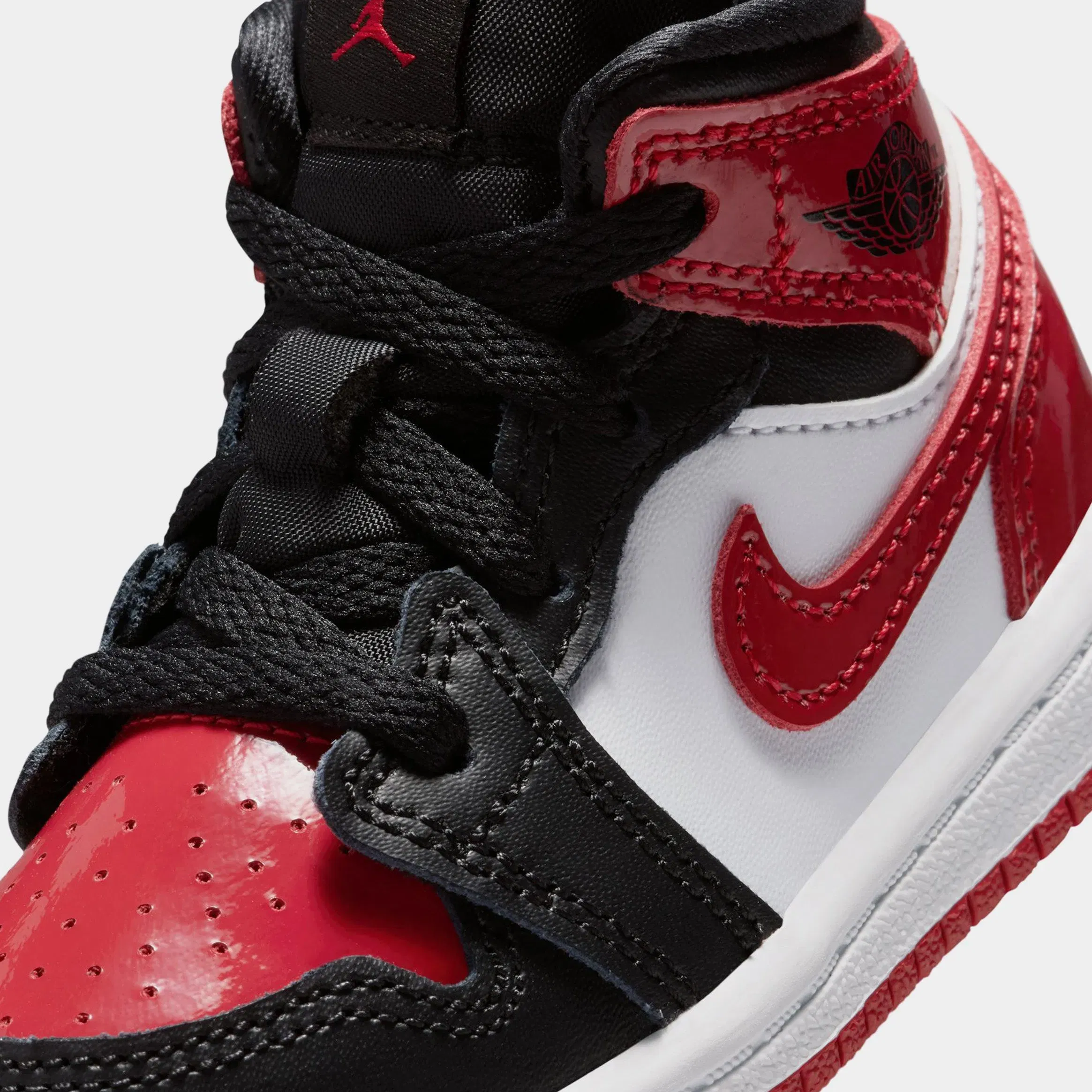 Air Jordan 1 Mid SE Infant Toddler Lifestyle Shoes (Black/White/Varsity Red)