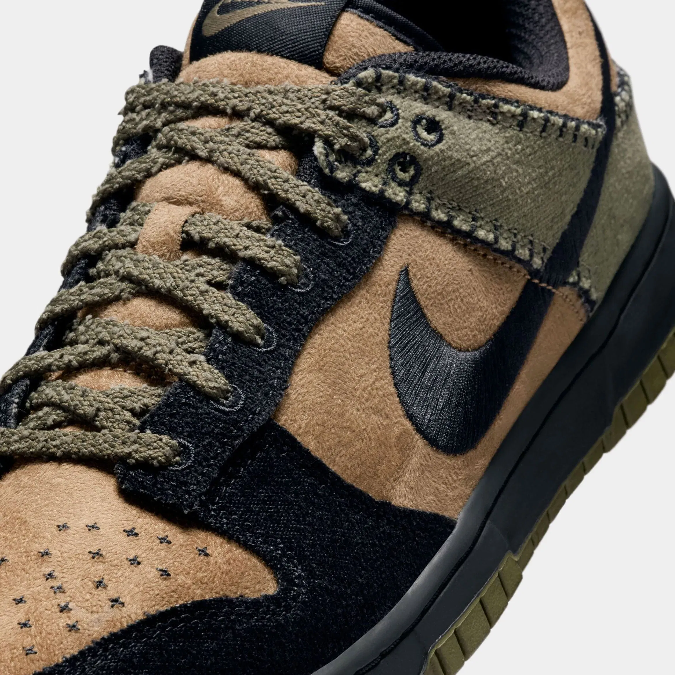 Nike Dunk Low Retro Camo Olive Mens Lifestyle Shoes (Brown Kelp/Black/Medium Olive)