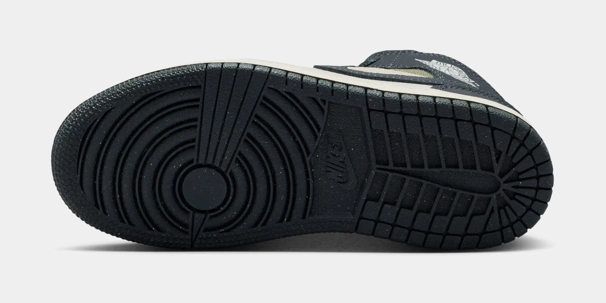Air Jordan 1 Mid SE Preschool Lifestyle Shoes (Light Orewood Brown/Off Noir/Medium Olive)