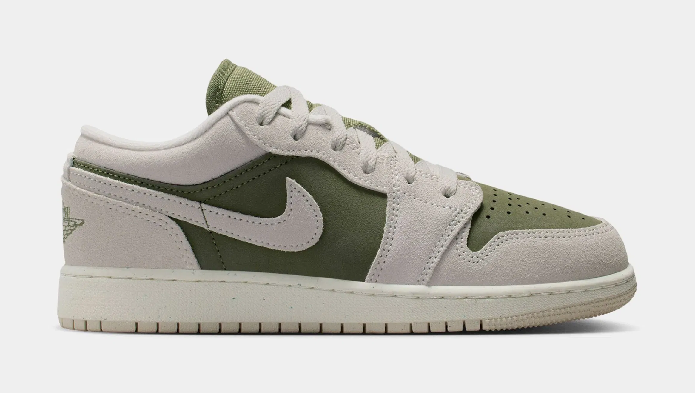 Air Jordan 1 Low SE Grade School Lifestyle Shoes (Medium Olive/Sail/Light Orewood Brown)