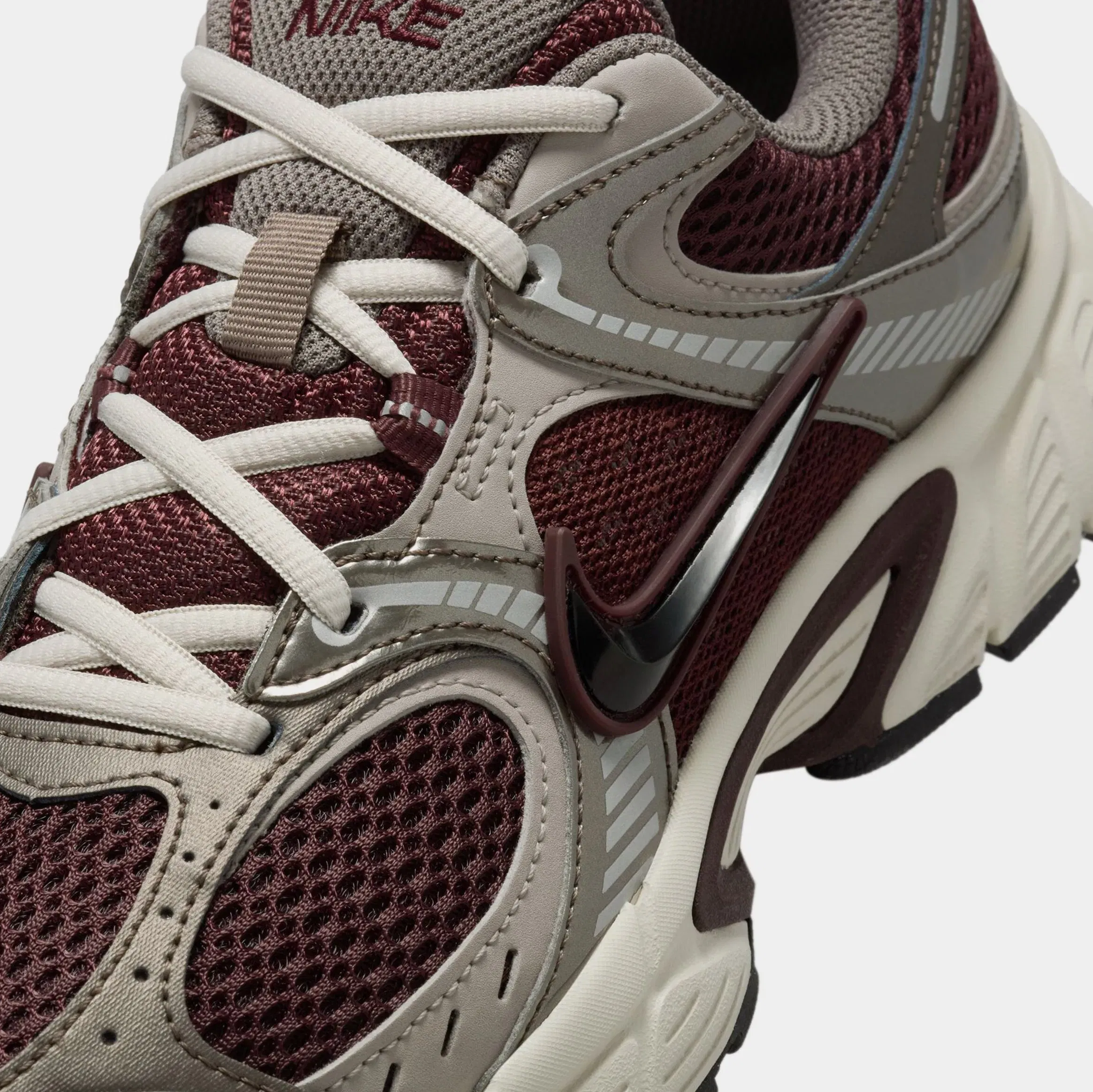 Nike V5 RNR Womens Running Shoes (Burgundy Crush/College Grey/Light Orewood Brown/Black)