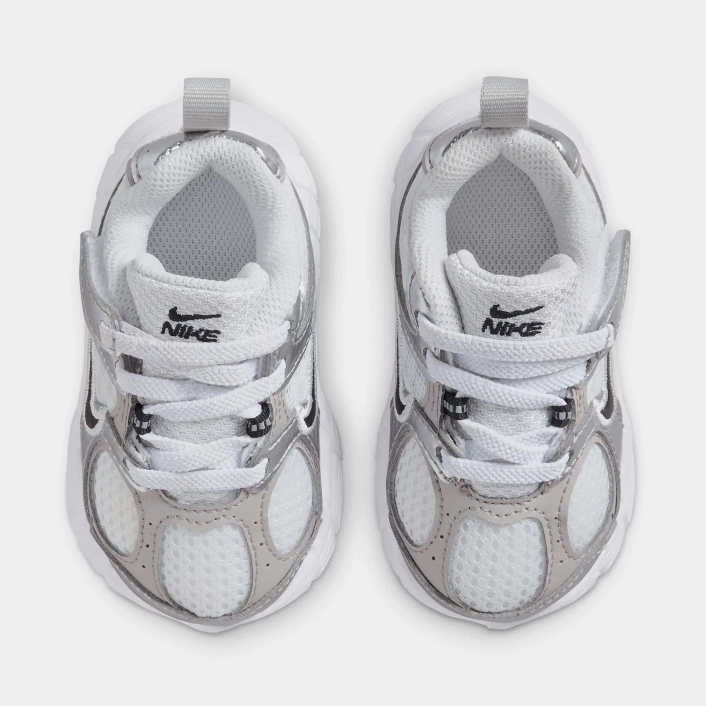 Nike V5 RNR Infant Toddler Running Shoes (White/Vast Grey/Photon Dust/Black)