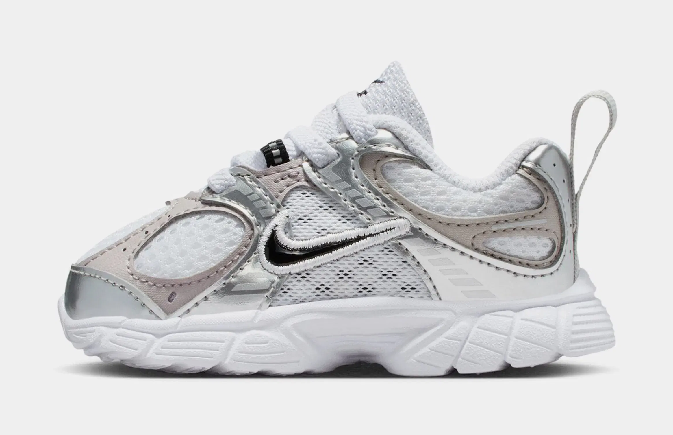 Nike V5 RNR Infant Toddler Running Shoes (White/Vast Grey/Photon Dust/Black)