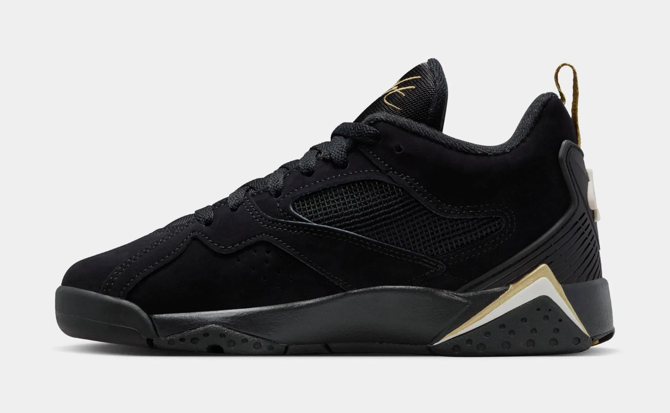 Air Jordan MVP 92 Grade School Basketball Shoes (Black/Metallic Gold/Sail)