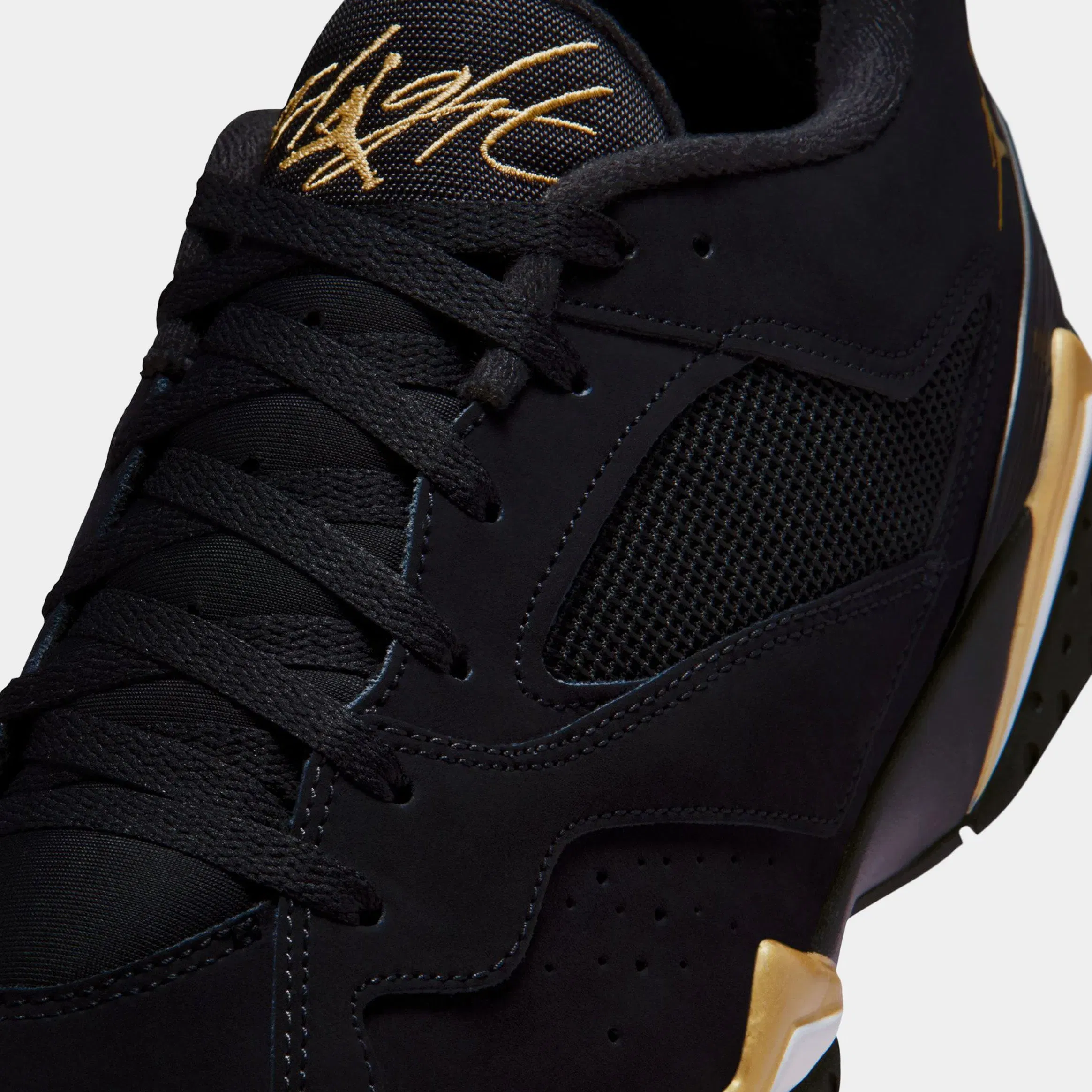 Air Jordan MVP 92 Mens Basketball Shoes (Black/Metallic Gold/Sail)