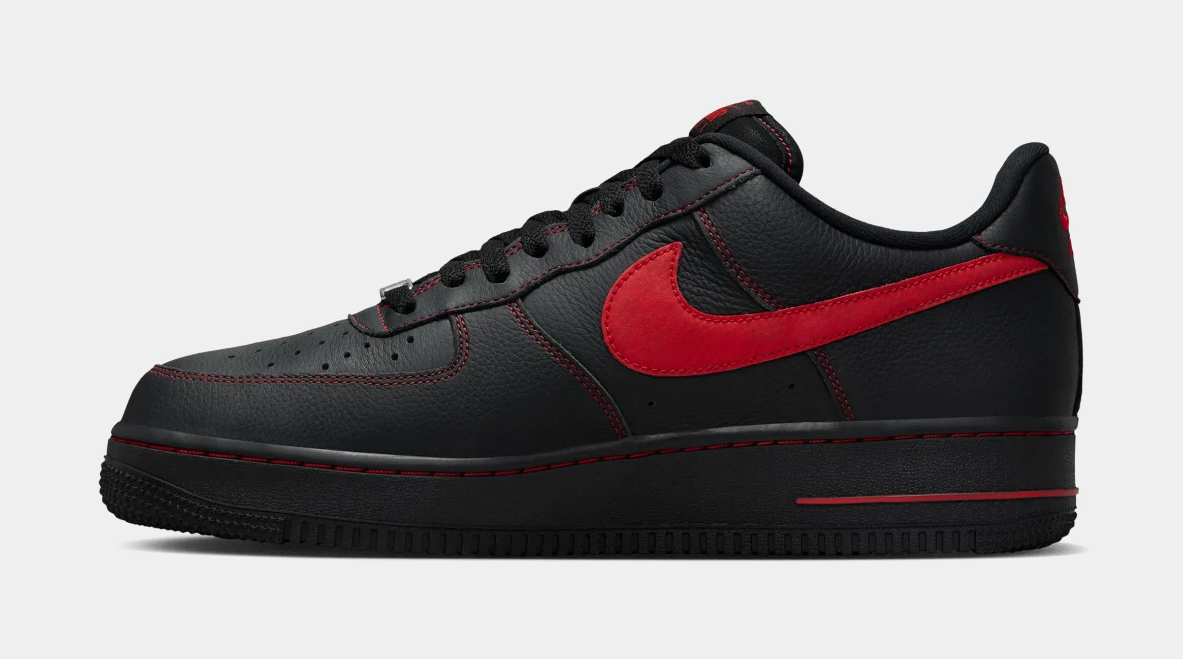 Nike Air Force 1 Low '07 LV8 Bred Mens Lifestyle Shoes (Black/Black/University Red)