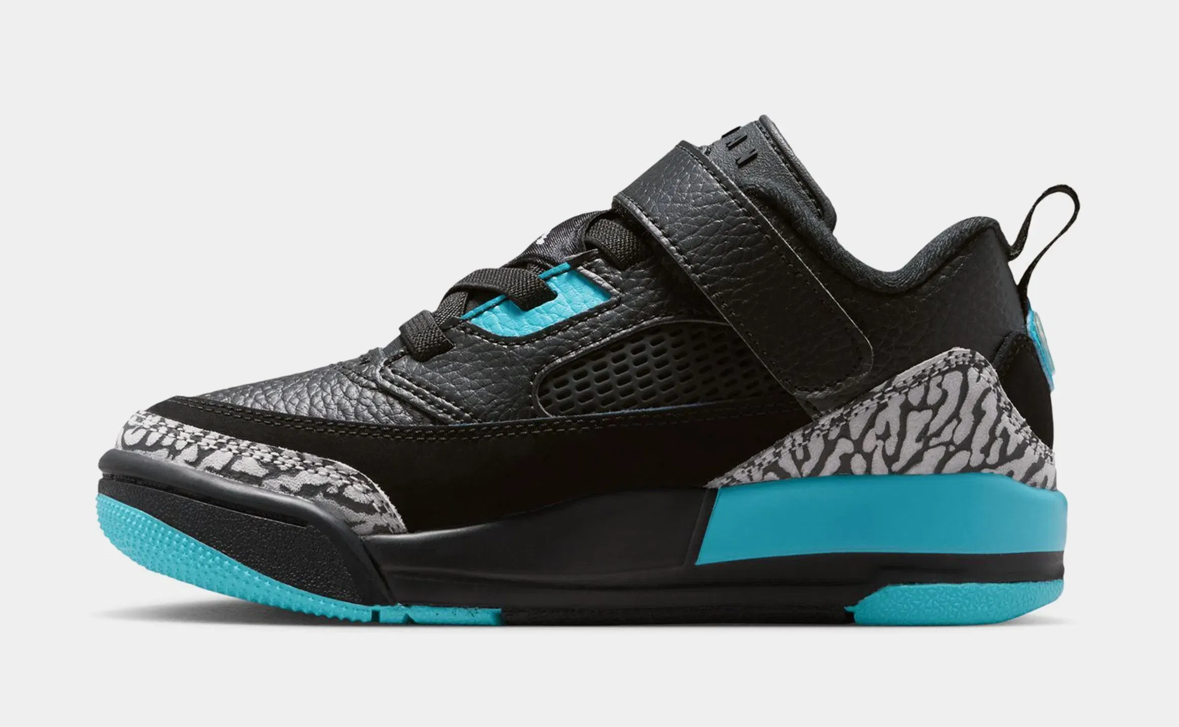 Air Jordan Spizike Low Preschool Baketball Shoes (Black/Wolf Grey/Gamma Blue)