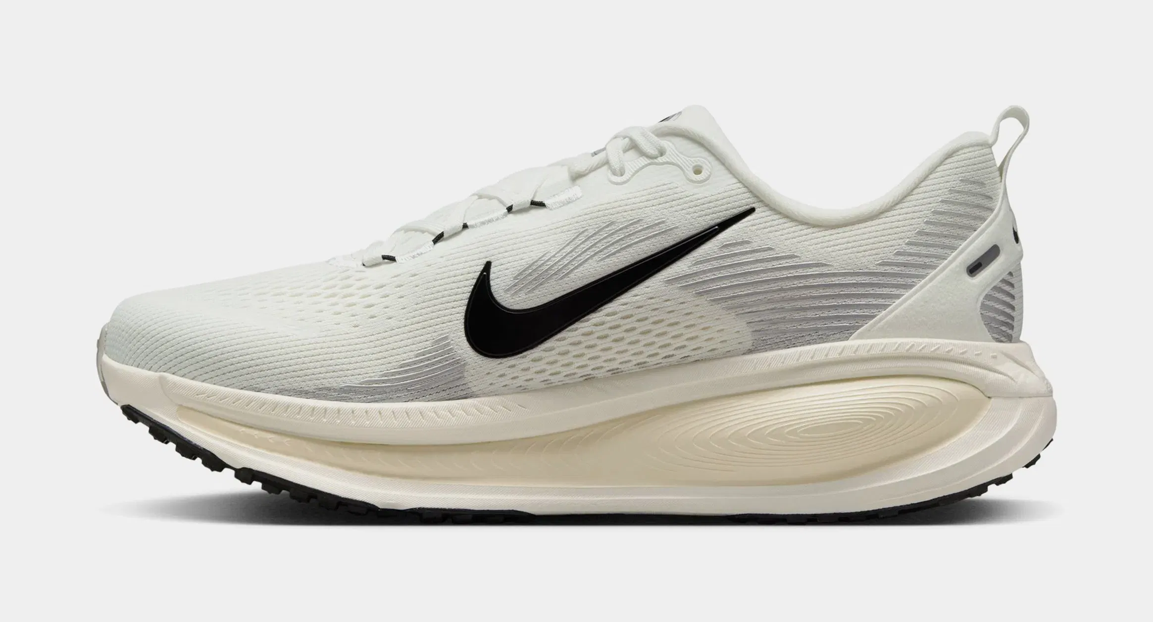 Nike Vomero 18 Mens Running Shoes (Summit White/Black/Coconut Milk)