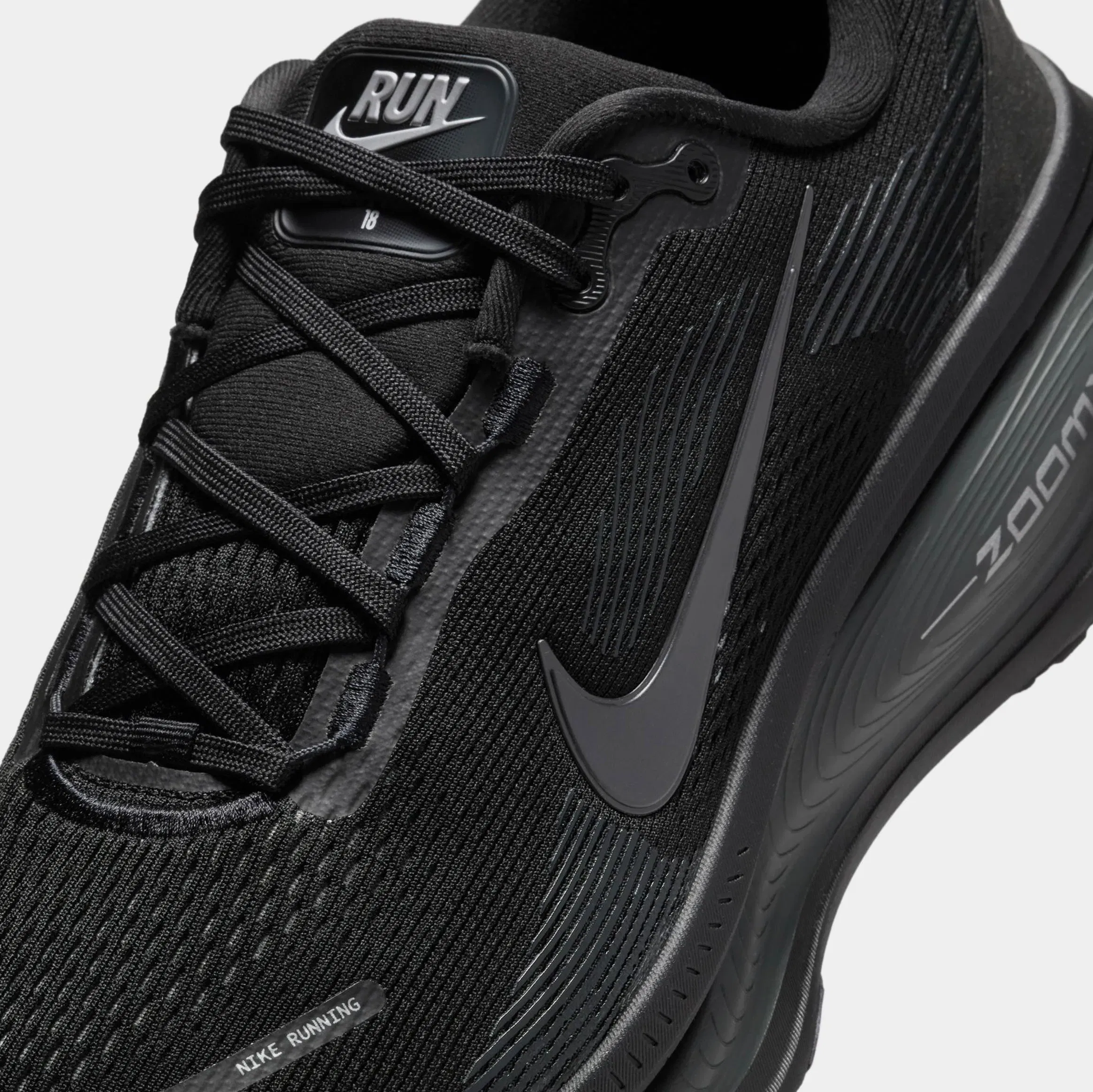 Nike Vomero 18 Mens Running Shoes (Black/Black/Dark Smoke Grey/Light Smoke Grey)