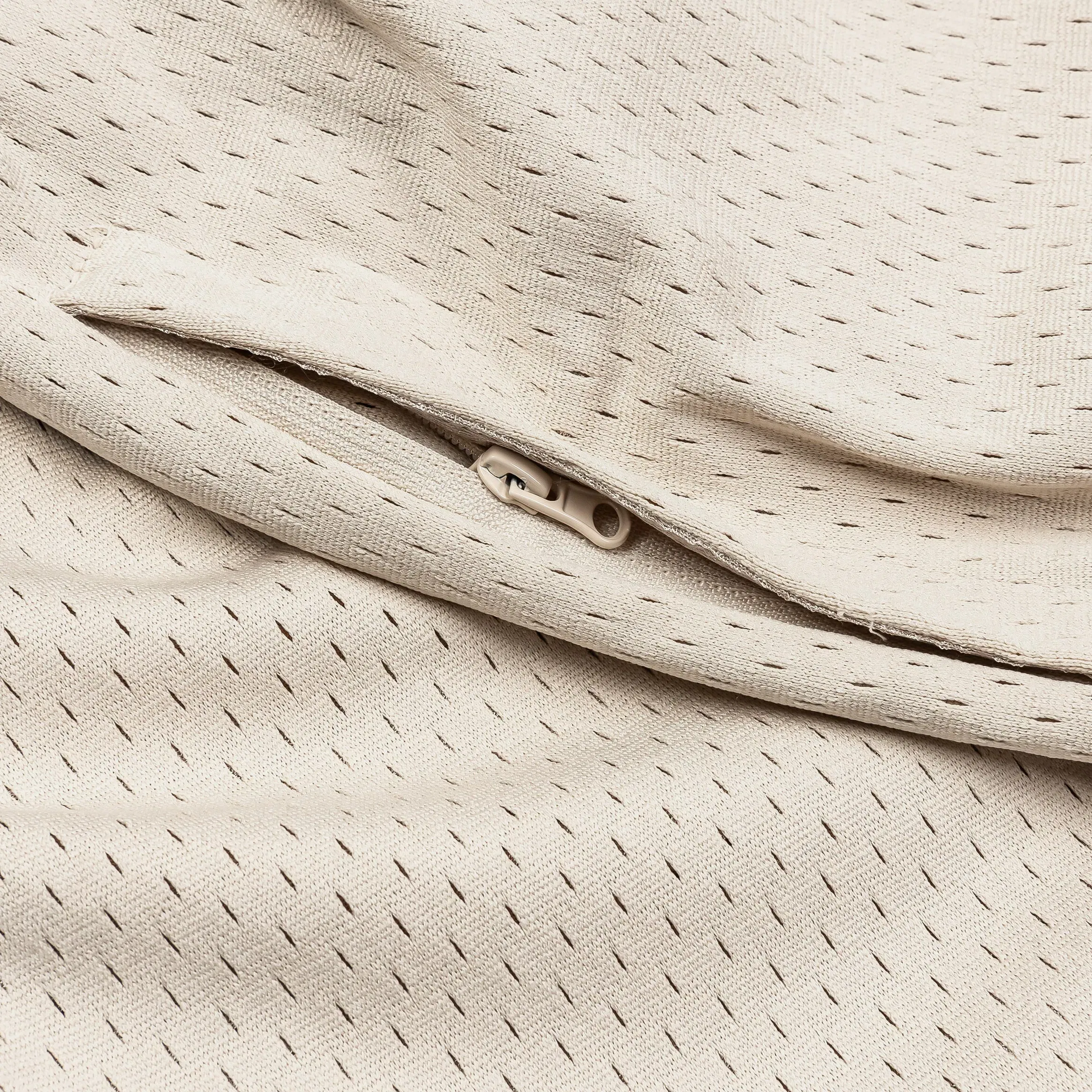 MAISON ARTICLE Basketball Stripe Mesh Mens Shorts (Tan/Black)