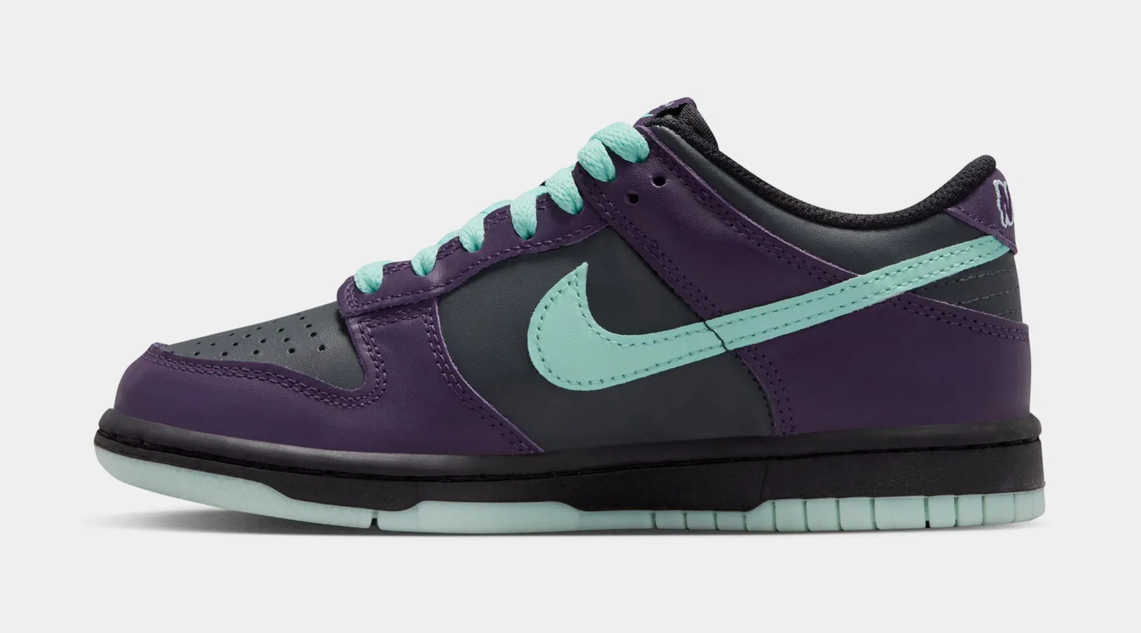 Nike Dunk Low Retro Halloween Grade School Lifestyle Shoes (Dark Smoke Grey/Artisan Teal/Grand Purple)