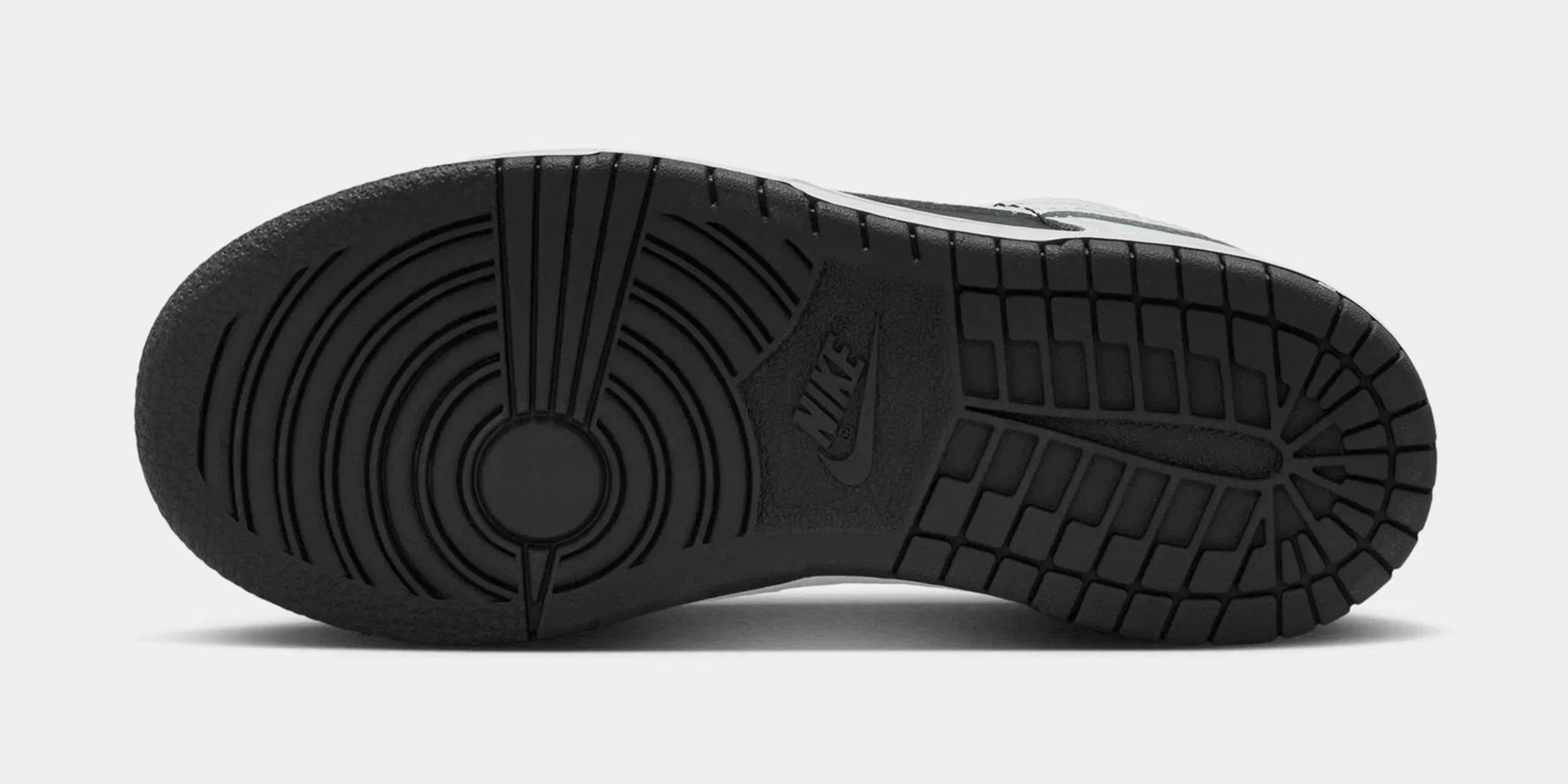 Nike Dunk Low Preschool Lifestyle Shoes (Black/Platinum Tint/White)