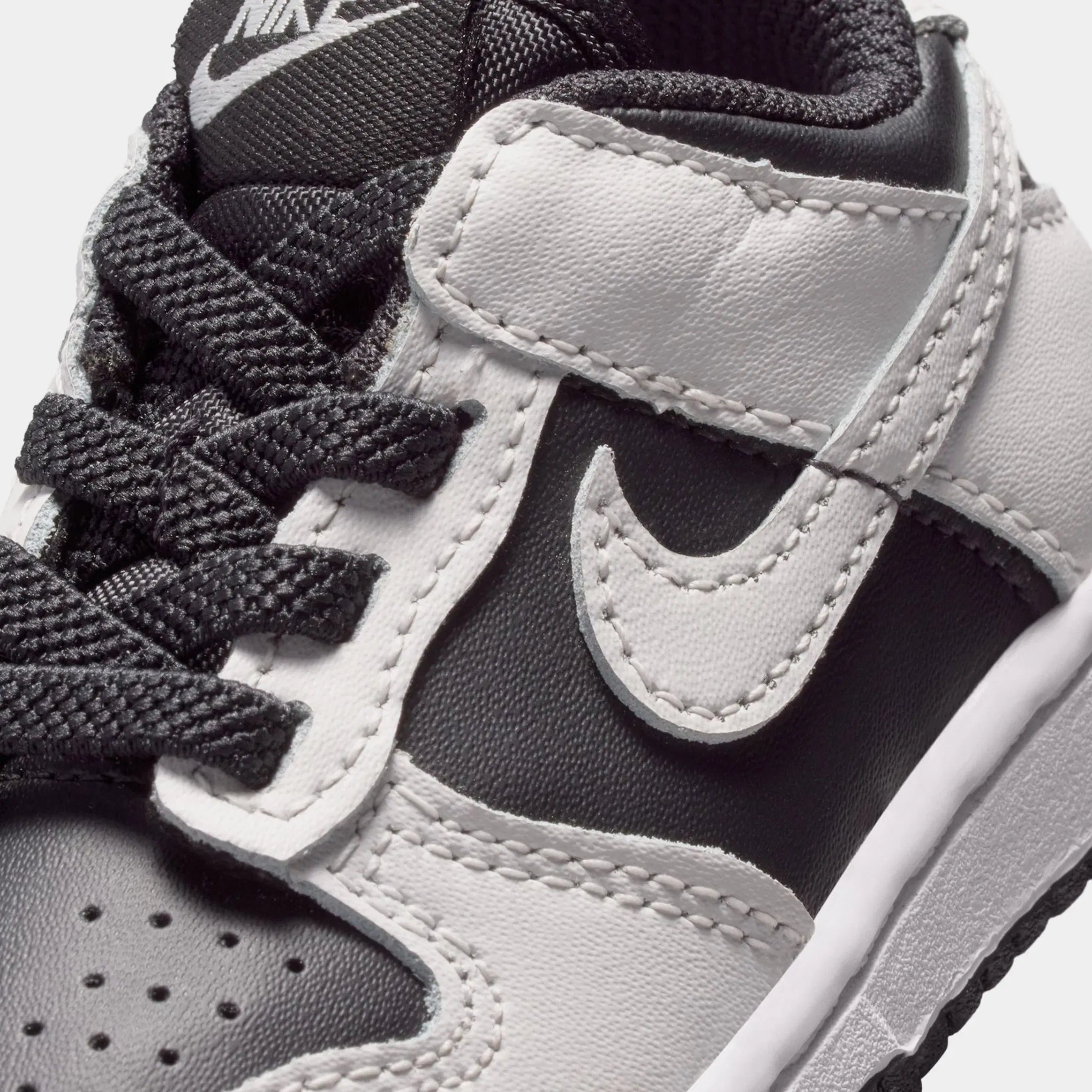 Nike Dunk Low Infant Toddler Lifestyle Shoes (Black/Platinum Tint/White)