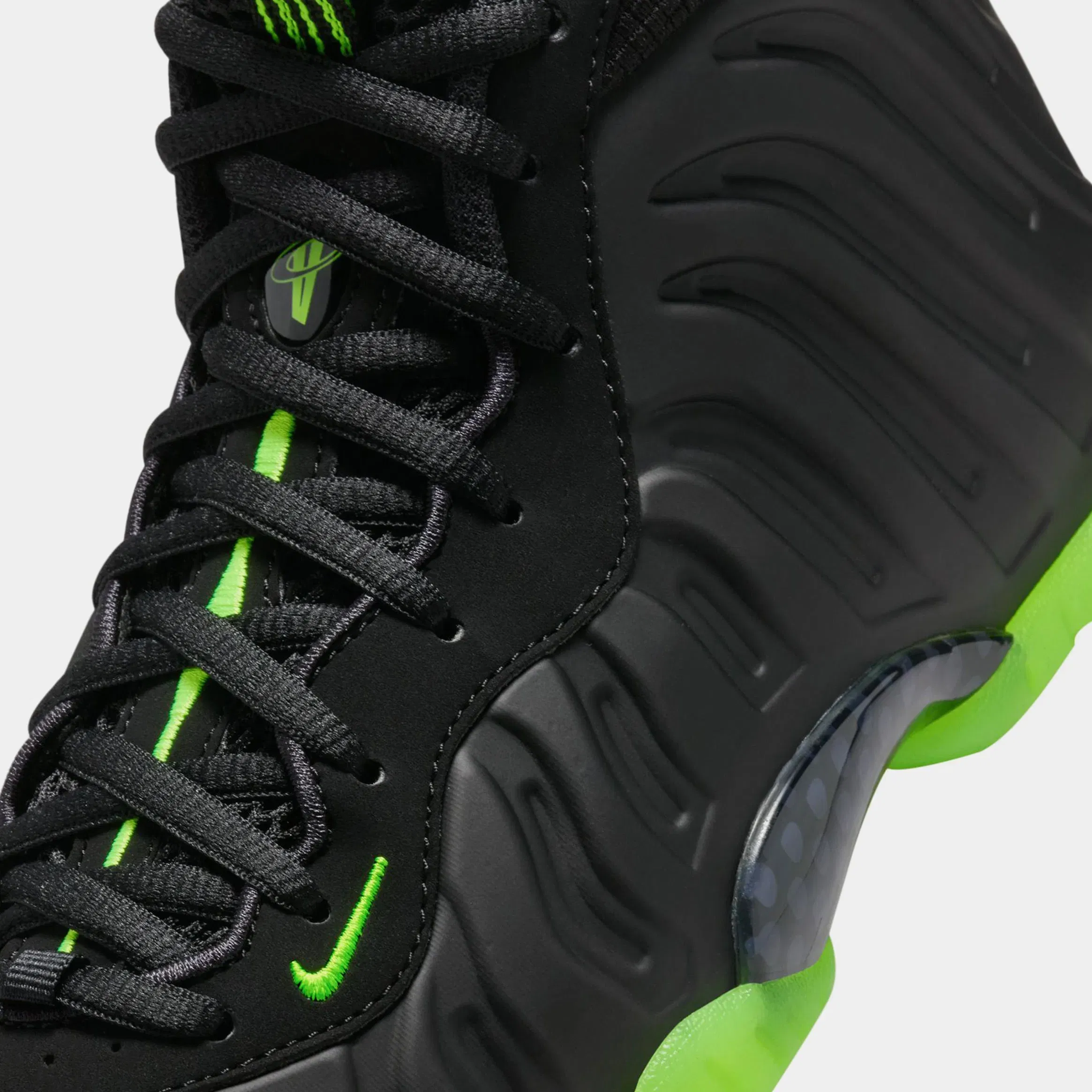 Nike Little Posite One Grade School Basketball Shoes (Black/Volt)