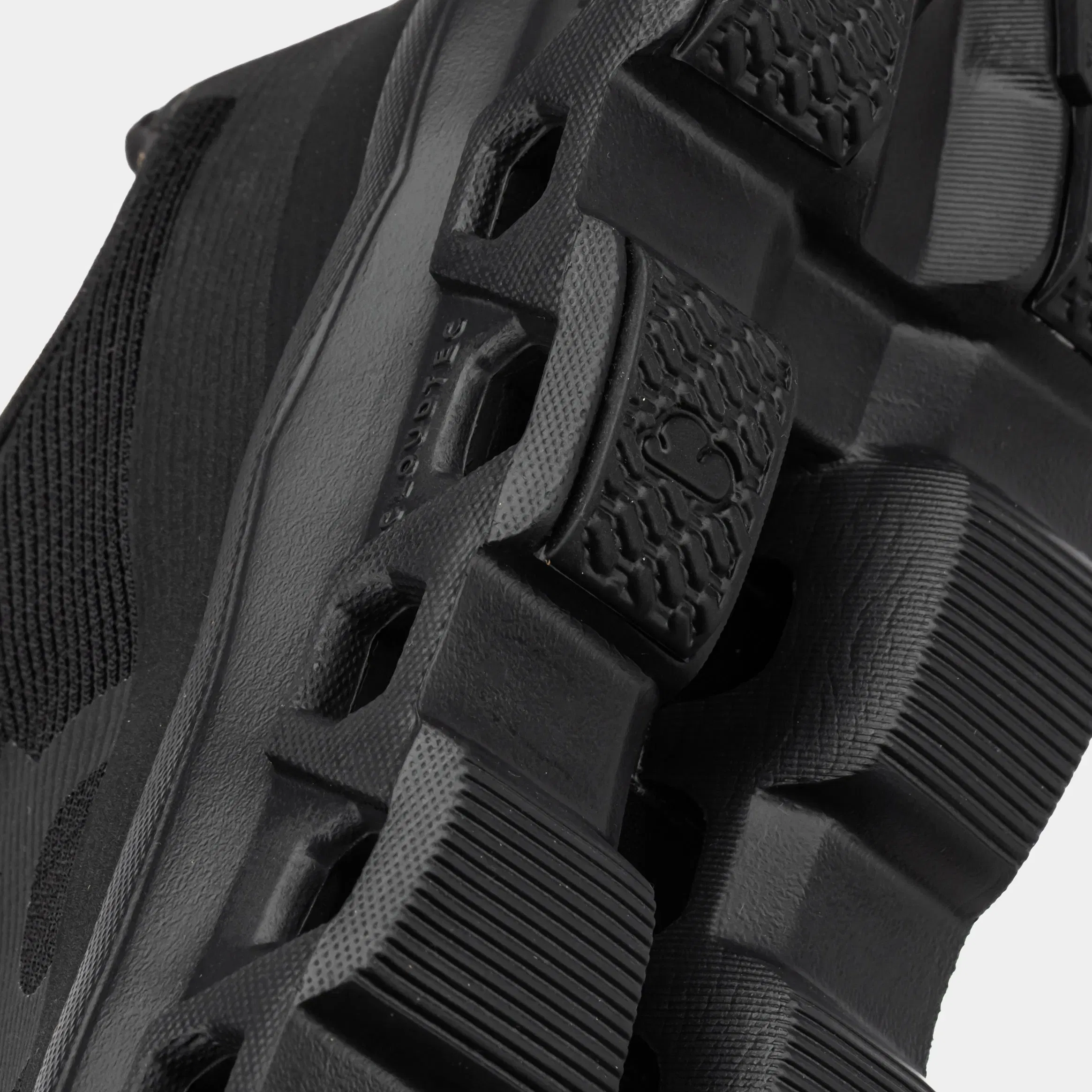 On Running Cloudmonster Void Mens Running Shoes (Black/Black)