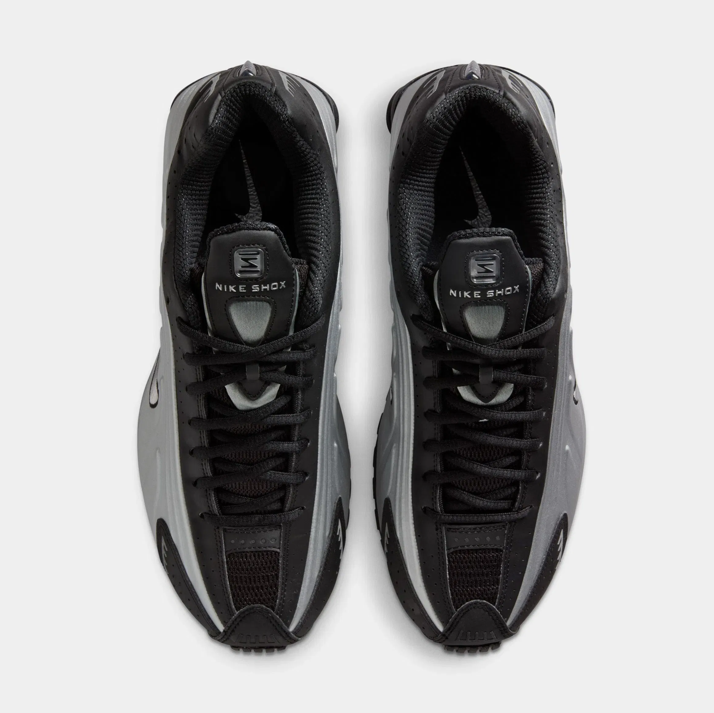 Nike Shox R4 Mens Running Shoes (Metallic Silver/Black/Metallic Silver/Metallic Silver)