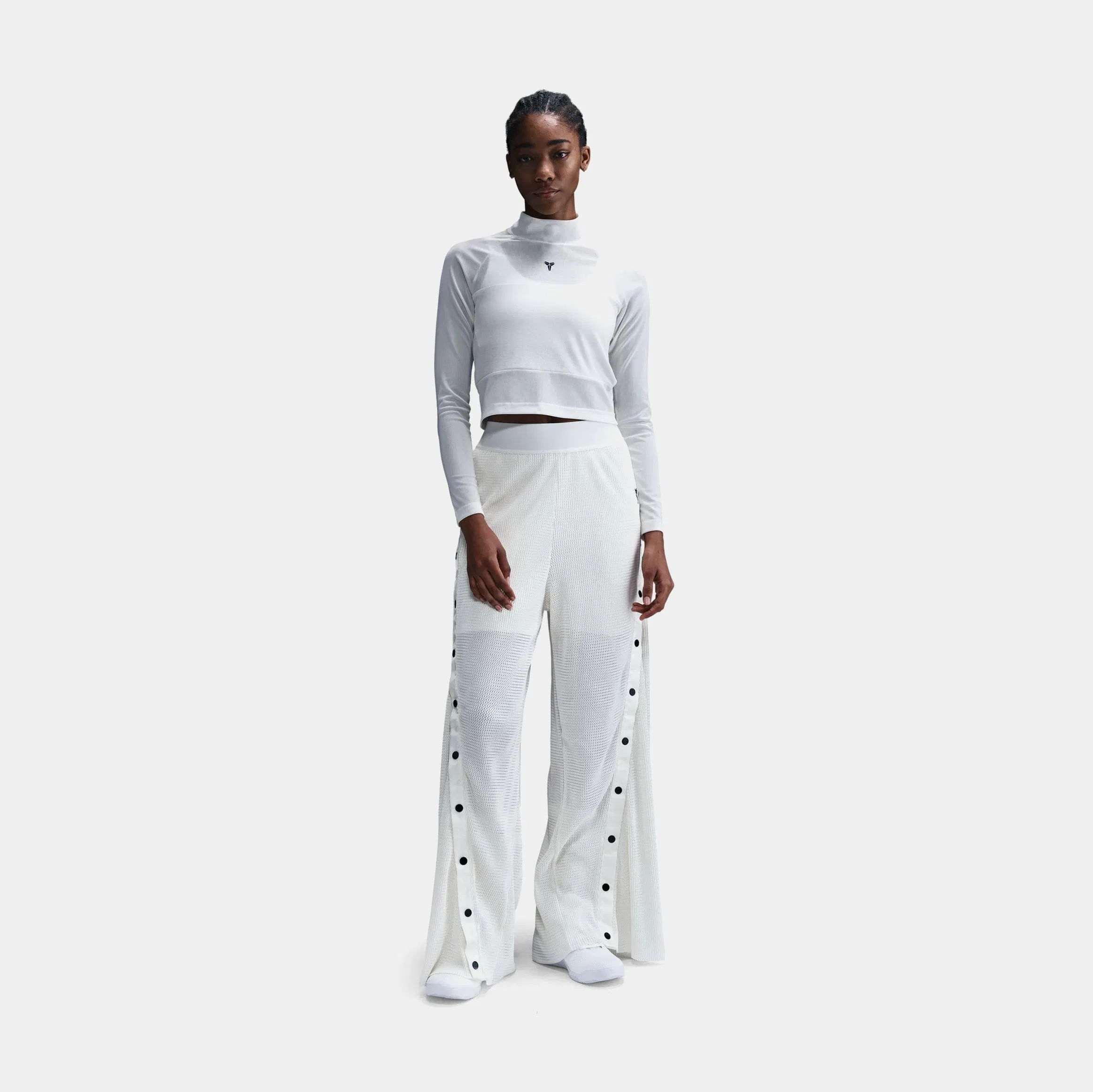 Nike Kobe Cropped Womens Long Sleeve Shirt (Beige/Black)