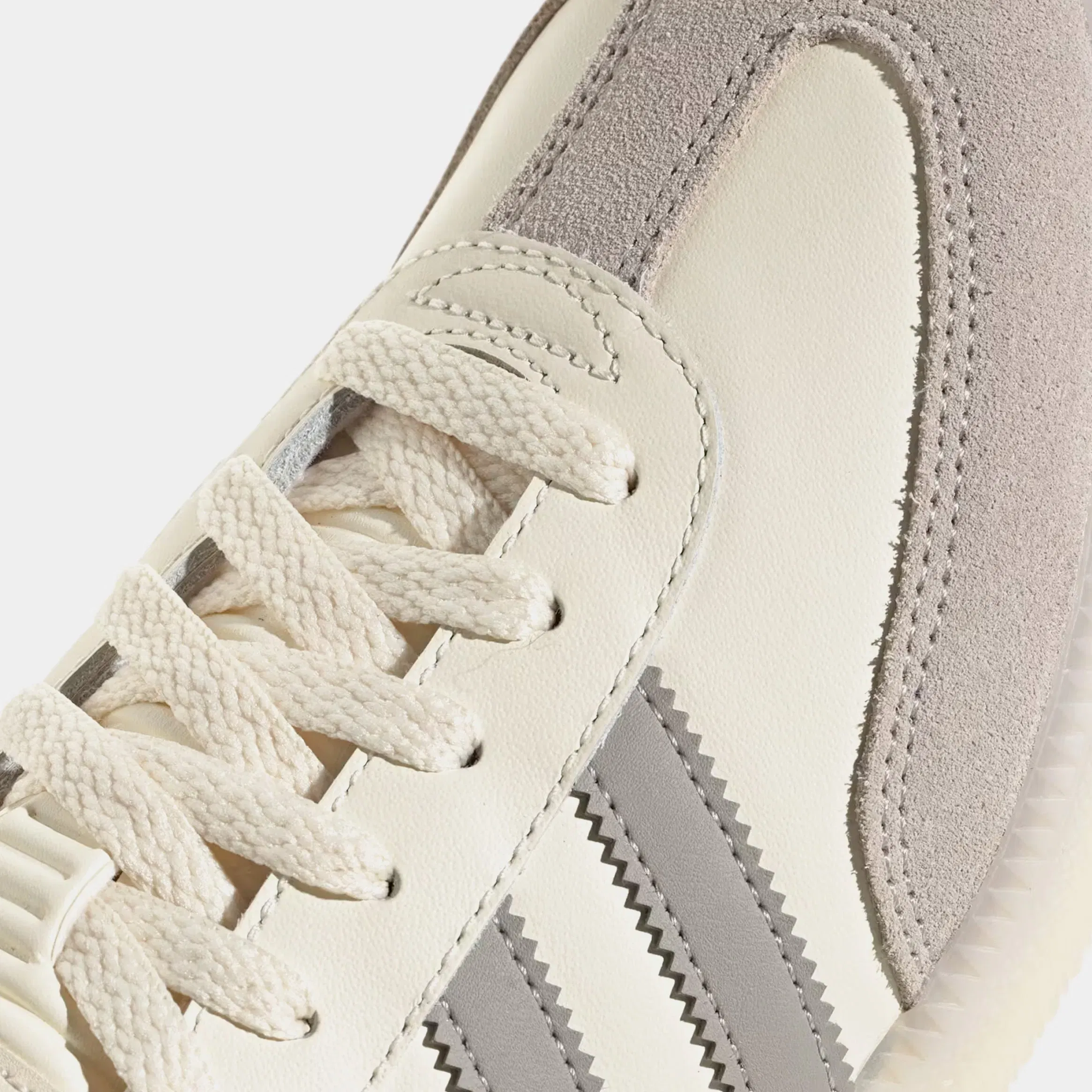 adidas Samba OG Messi Mens Lifestyle Shoes (Cream White/Light Brown/Gold Metallic)
