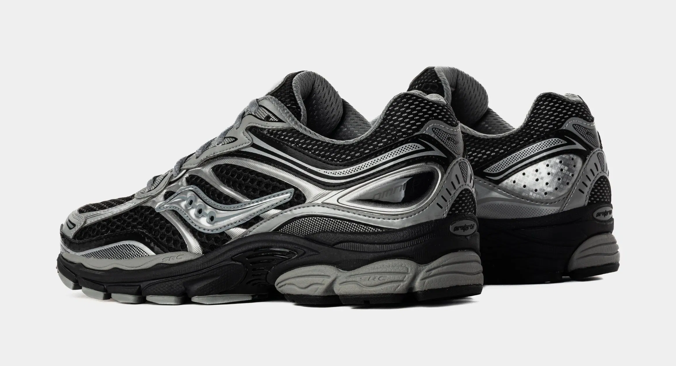 Saucony ProGrid Omni 9 Mens Running Shoes (Black/Silver)