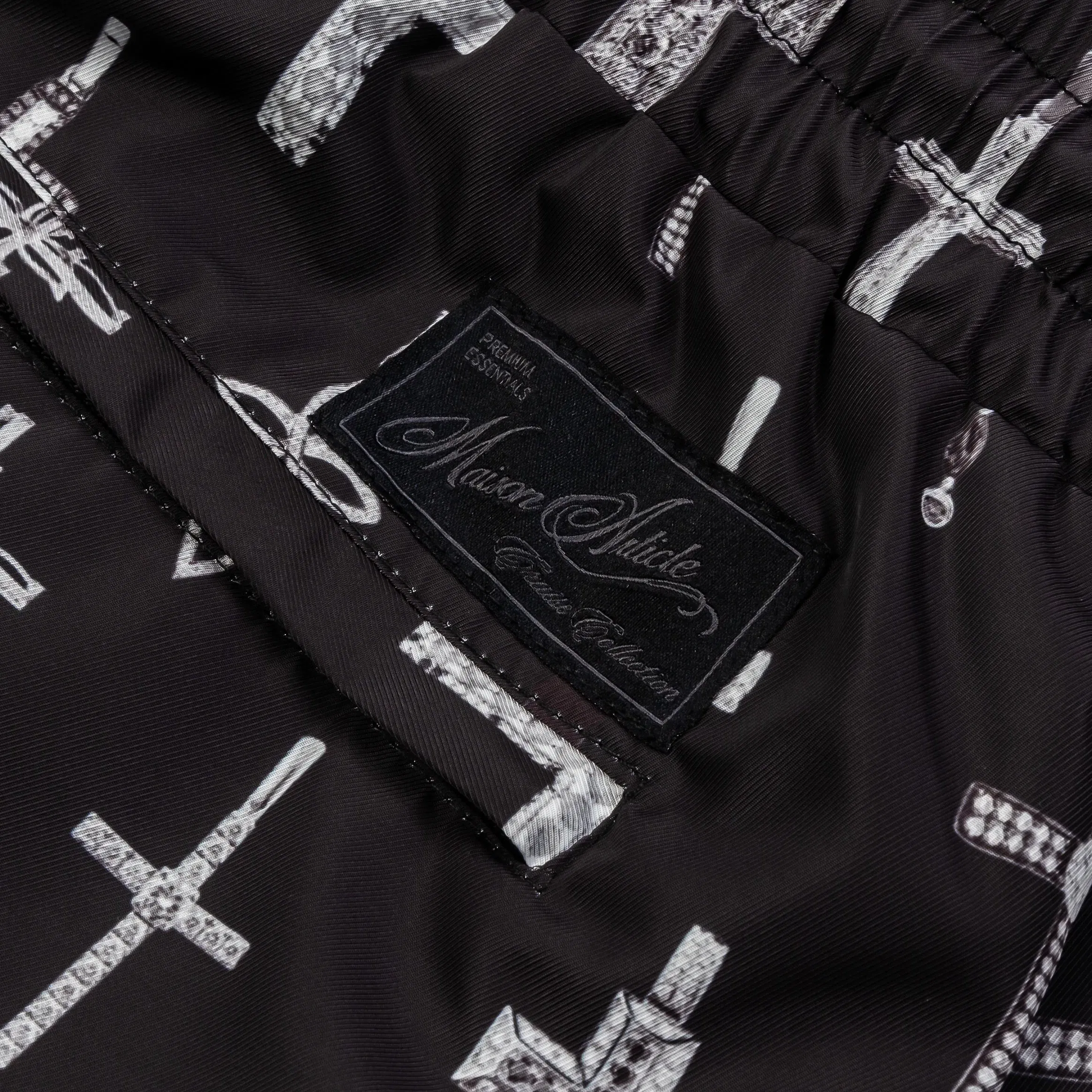 MAISON ARTICLE All Over Print Crosses Hybrid Mens Shorts (Black/Grey)
