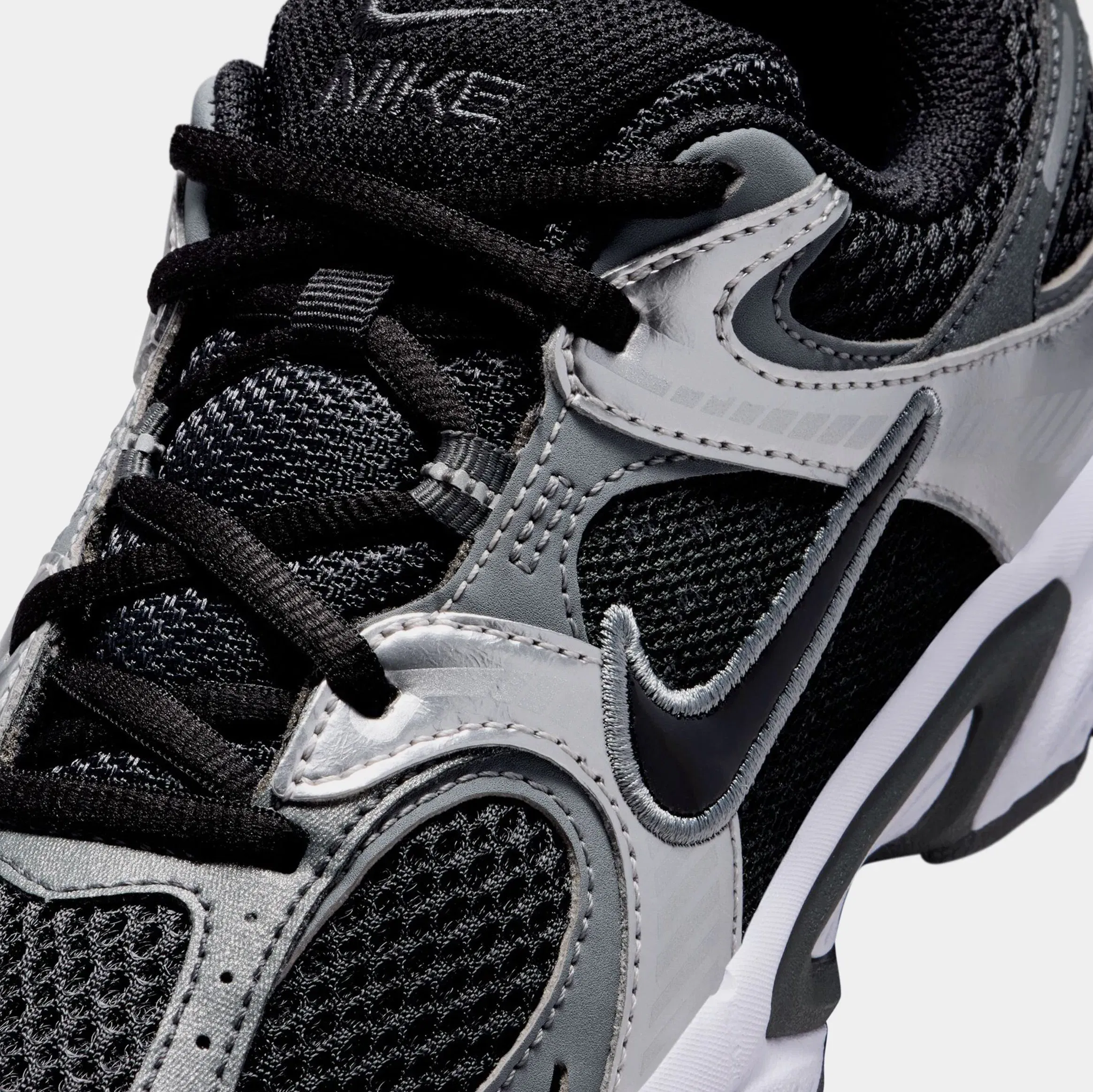 Nike V5 RNR Grade School Running Shoes (Black/Anthracite/Smoke Grey/Black)