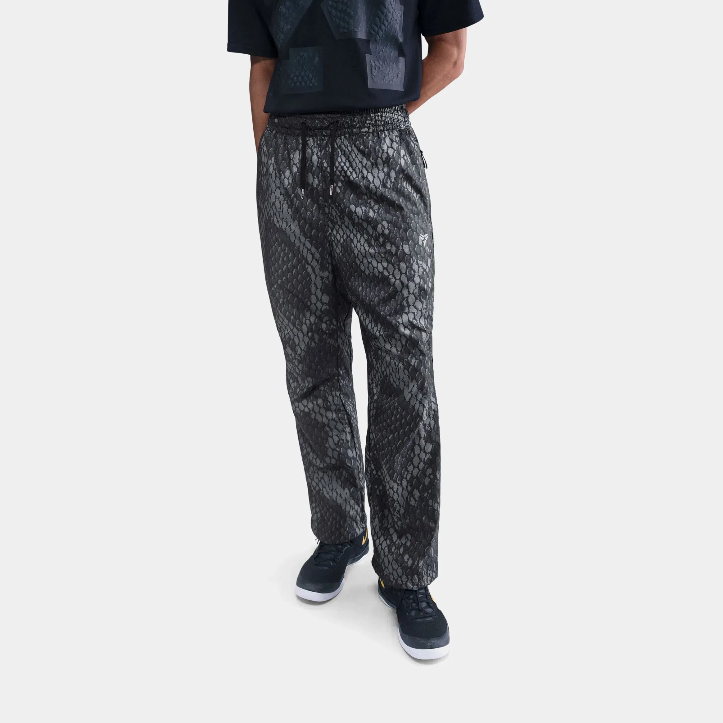 Nike Kobe Bryant Lightweight Woven Trousers Mens Pants (Black/Silver)