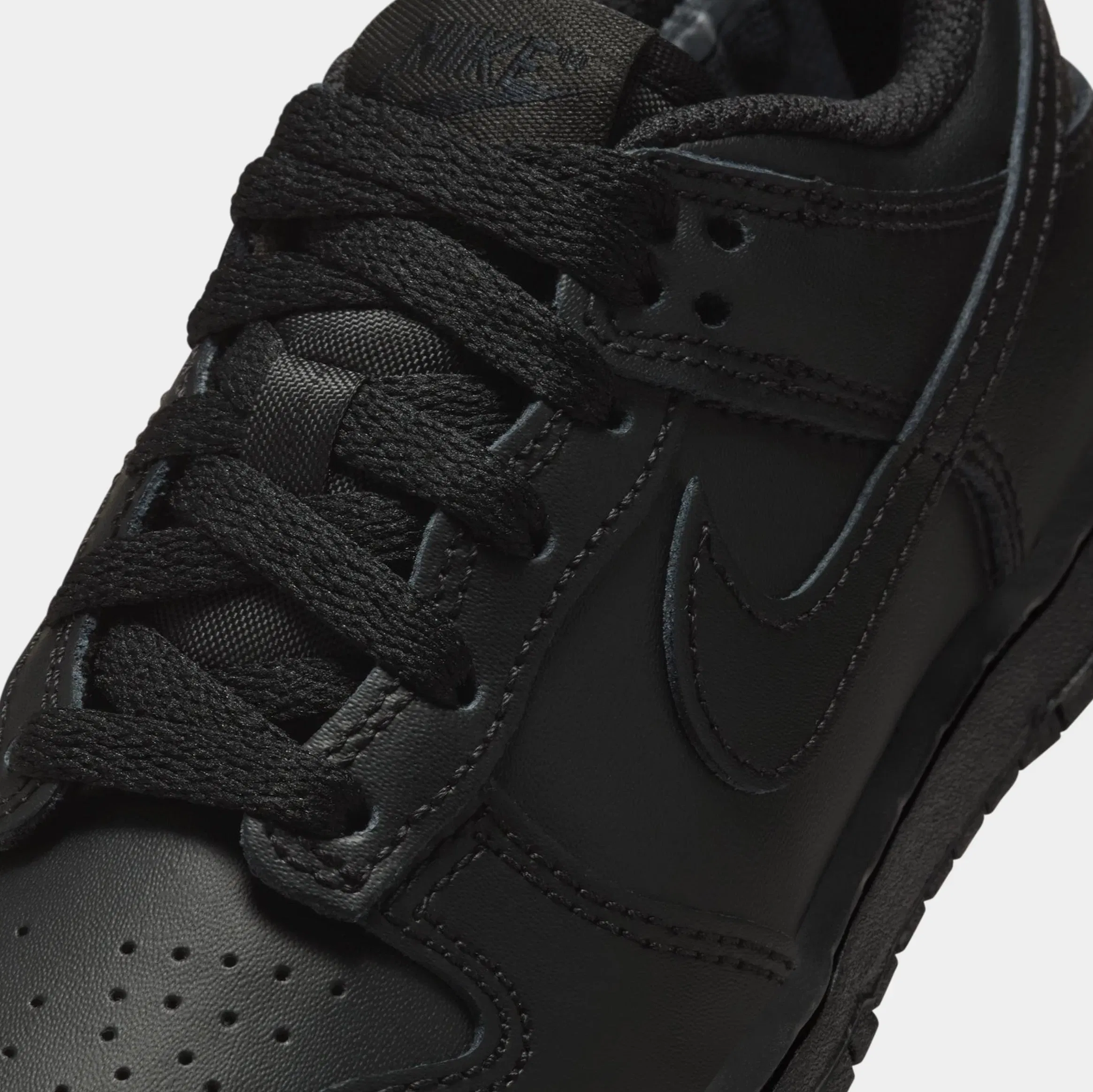 Nike Dunk Low Preschool Lifestyle Shoes (Triple Black)