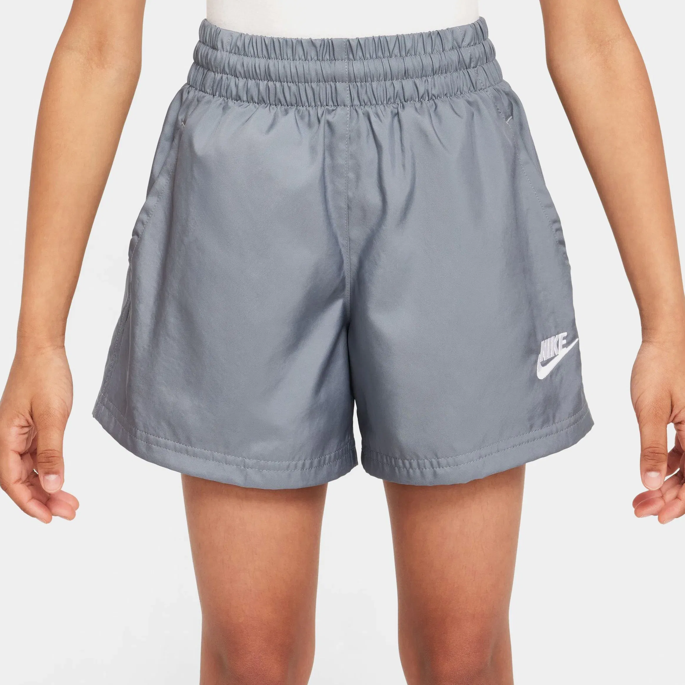 Nike Club Woven 4.5 Grade School Shorts (Grey/White)