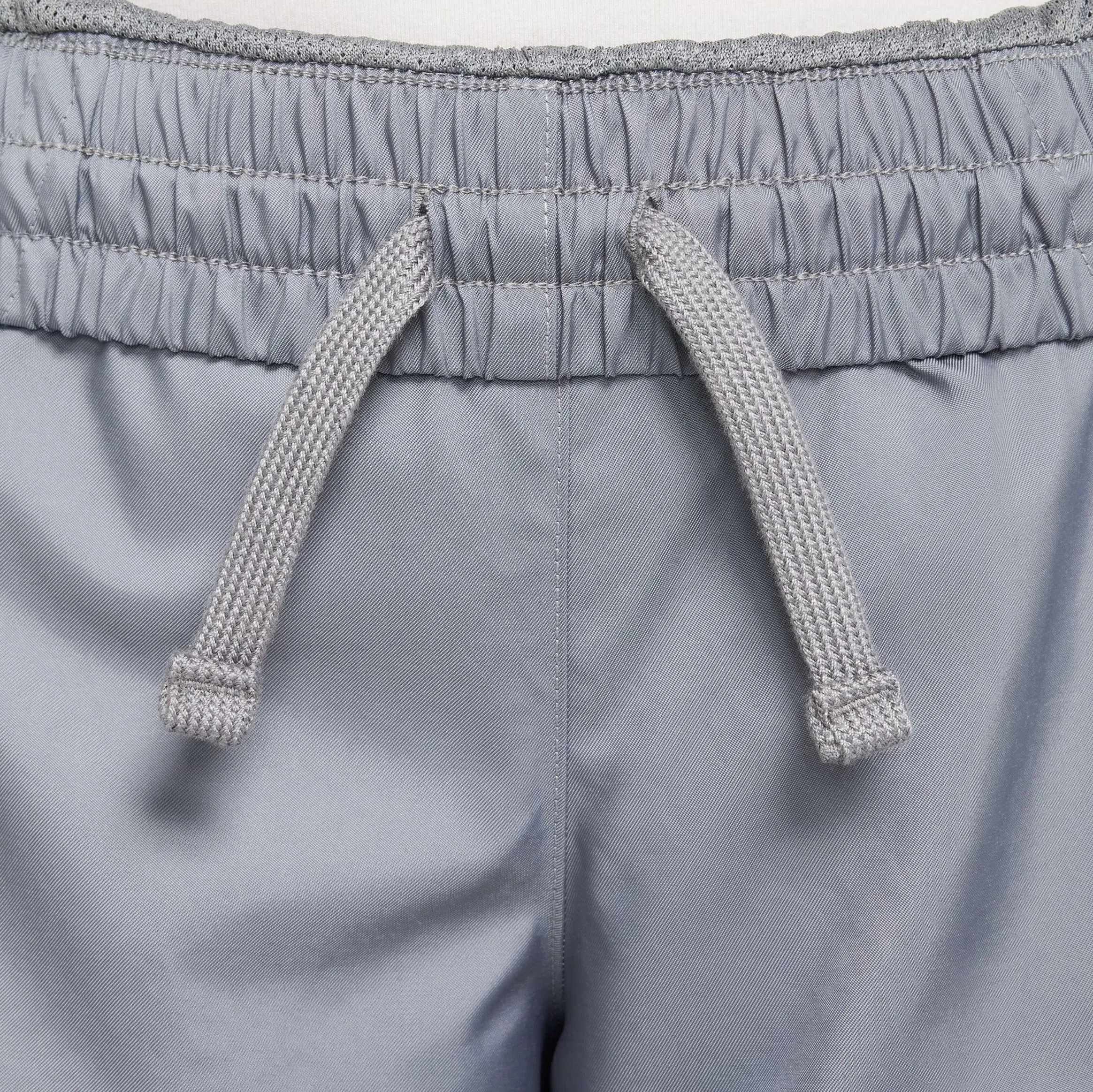 Nike Club Woven 4.5 Grade School Shorts (Grey/White)