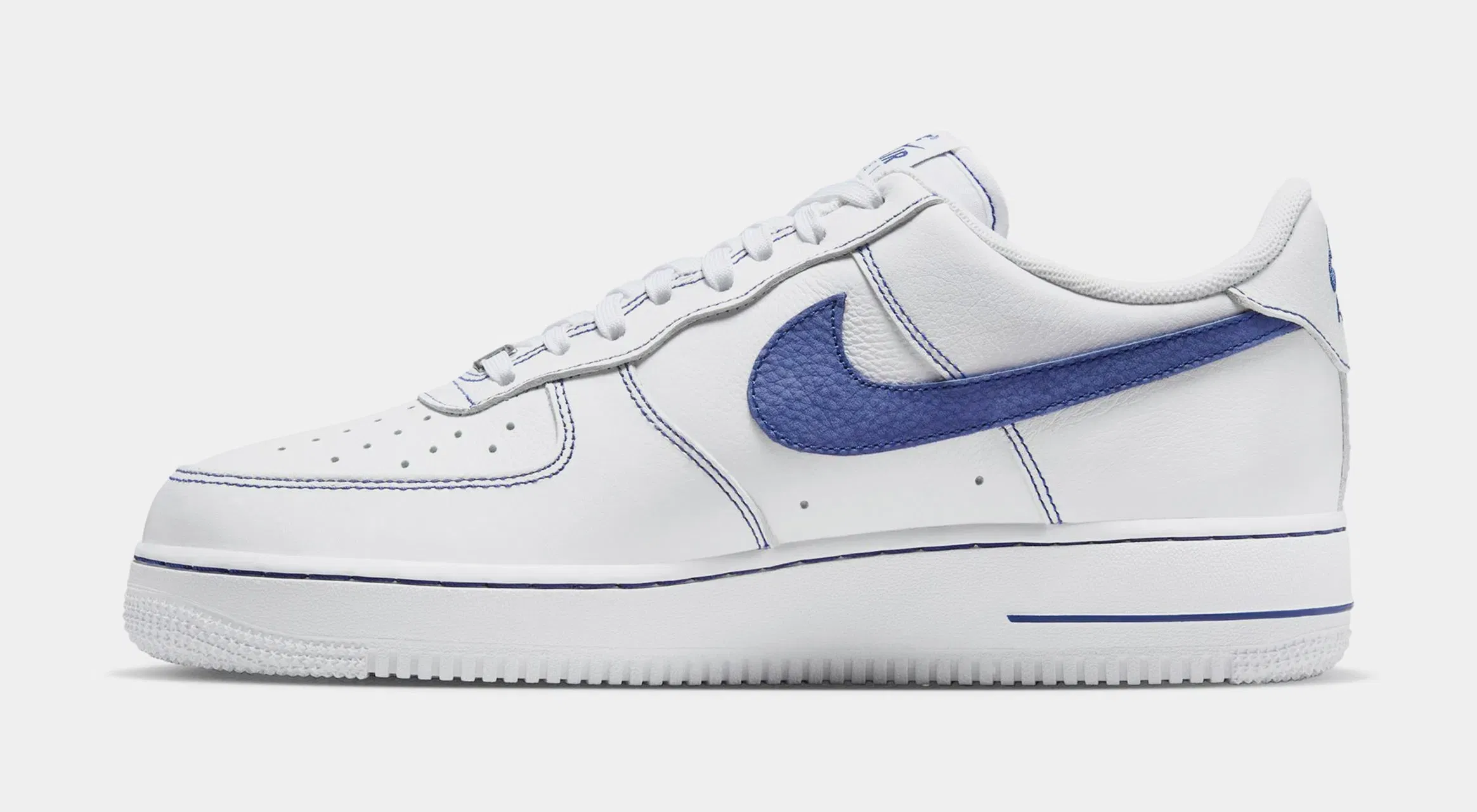 Nike Air Force 1 '07 LV8 Mens Lifestyle Shoes (White/Deep Royal Blue)