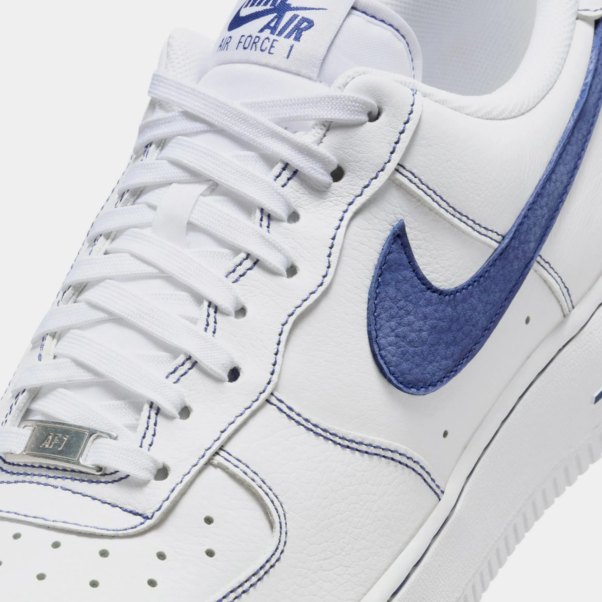 Nike Air Force 1 '07 LV8 Mens Lifestyle Shoes (White/Deep Royal Blue)