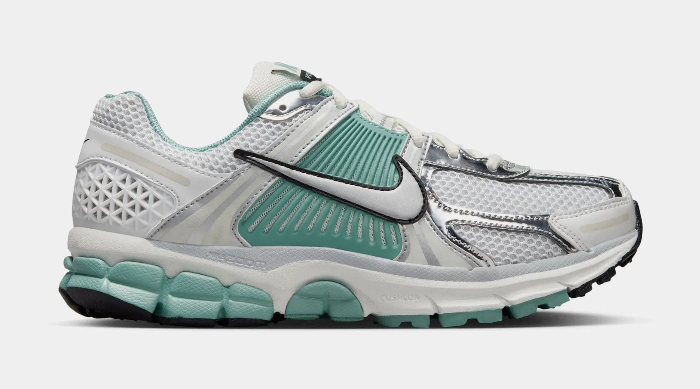 Nike Zoom Vomero 5 Womens Running Shoes (Summit White/Metallic Silver/Wolf Grey)