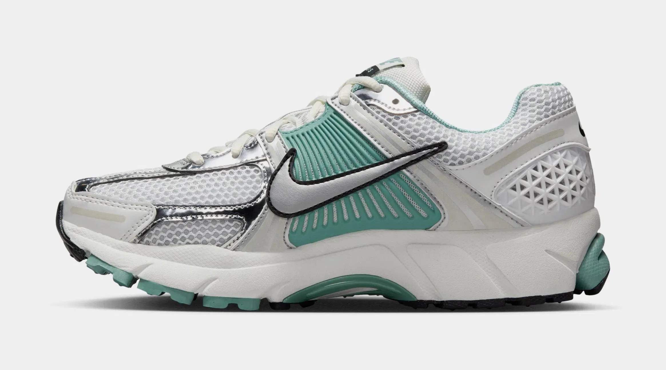 Nike Zoom Vomero 5 Womens Running Shoes (Summit White/Metallic Silver/Wolf Grey)