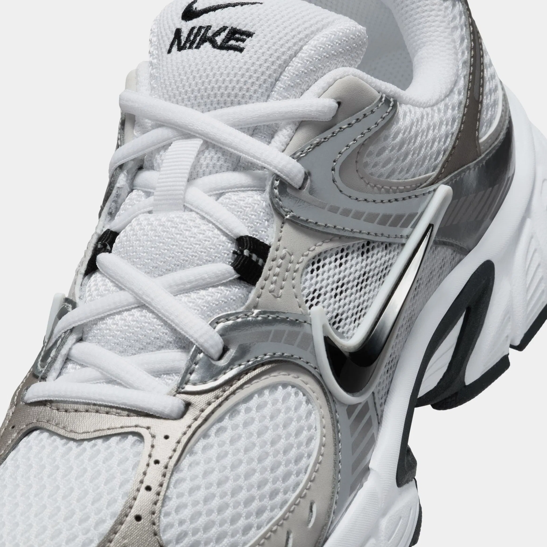 Nike V5 RNR Womens Running Shoes (White/Black/Vast Grey/Metallic Silver)