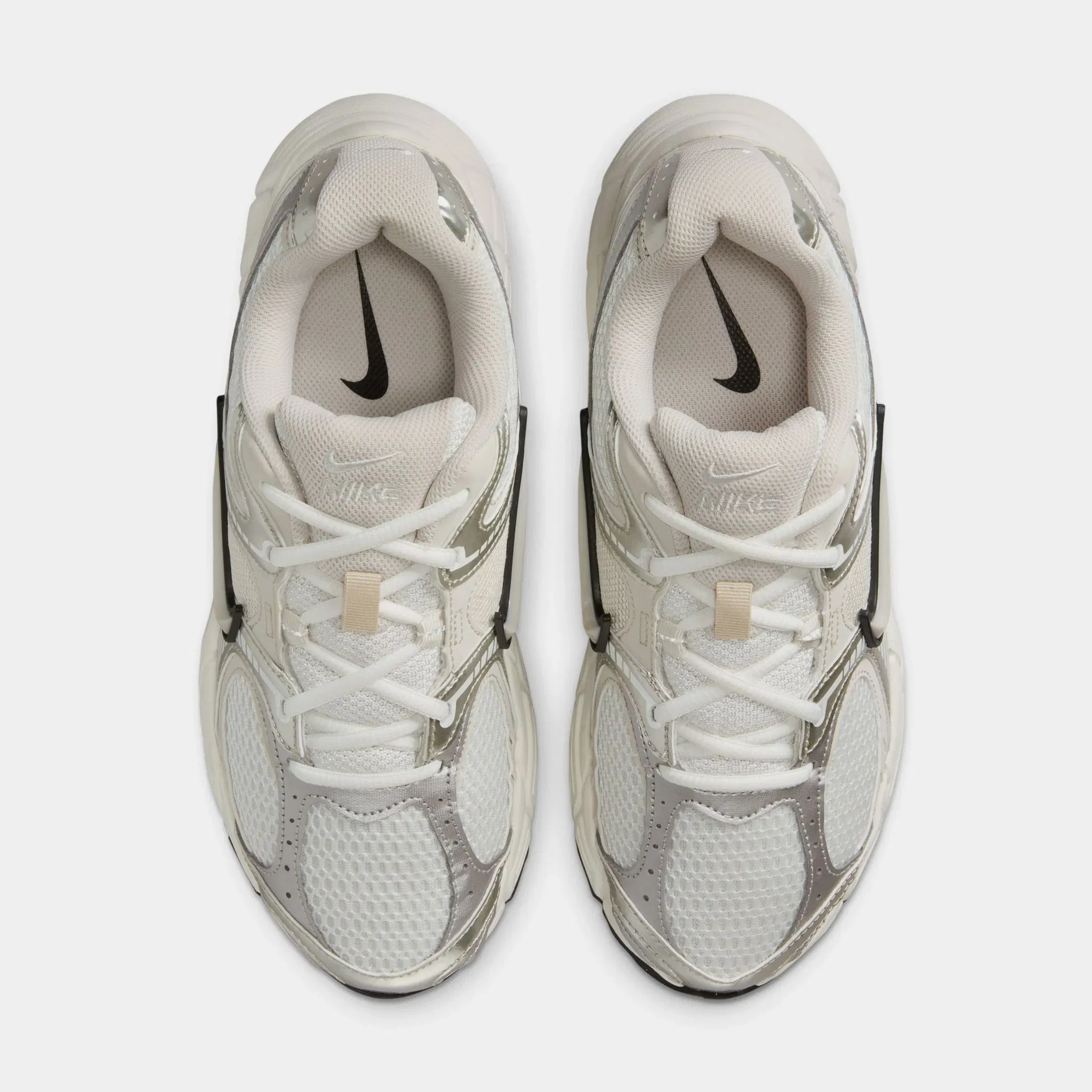 Nike V5 RNR Womens Running Shoes (Summit White/Light Orewood Brown/Sail/Black)