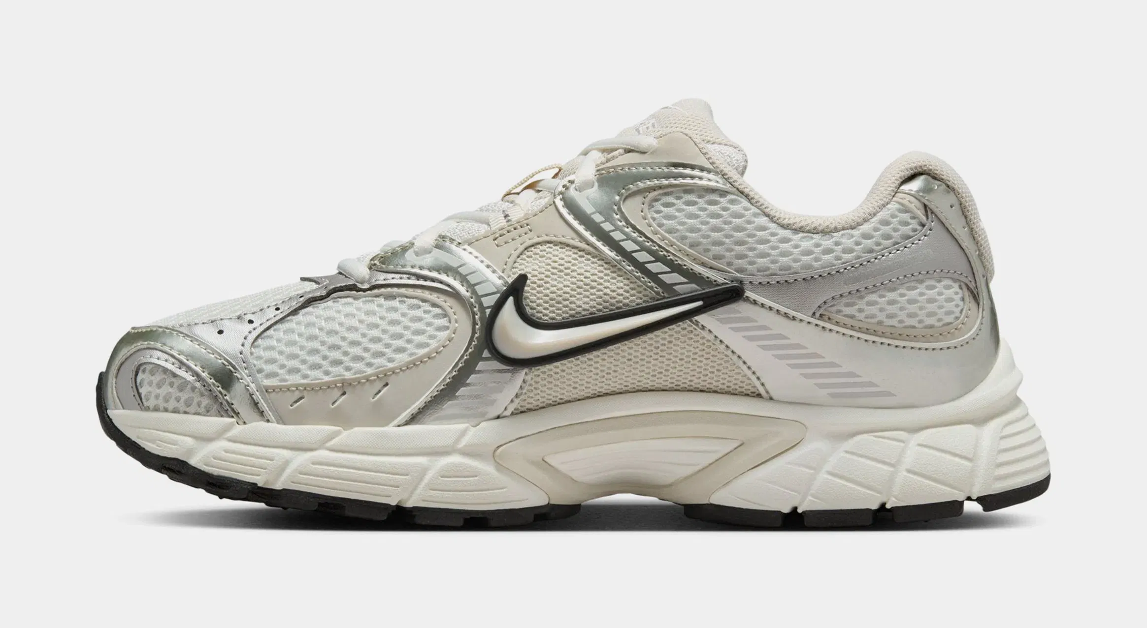 Nike V5 RNR Womens Running Shoes (Summit White/Light Orewood Brown/Sail/Black)