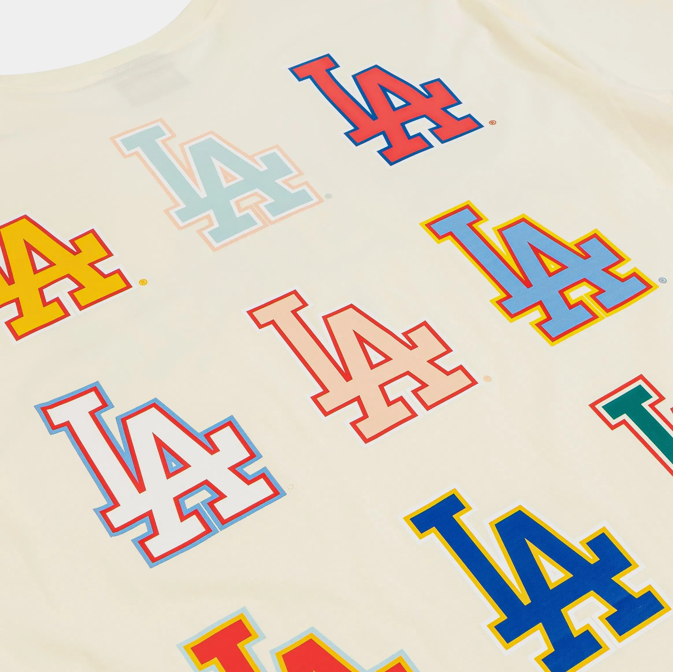 New Era Los Angeles Dodgers Life Graphic Mens Short Sleeve Shirt (Cream/Red)