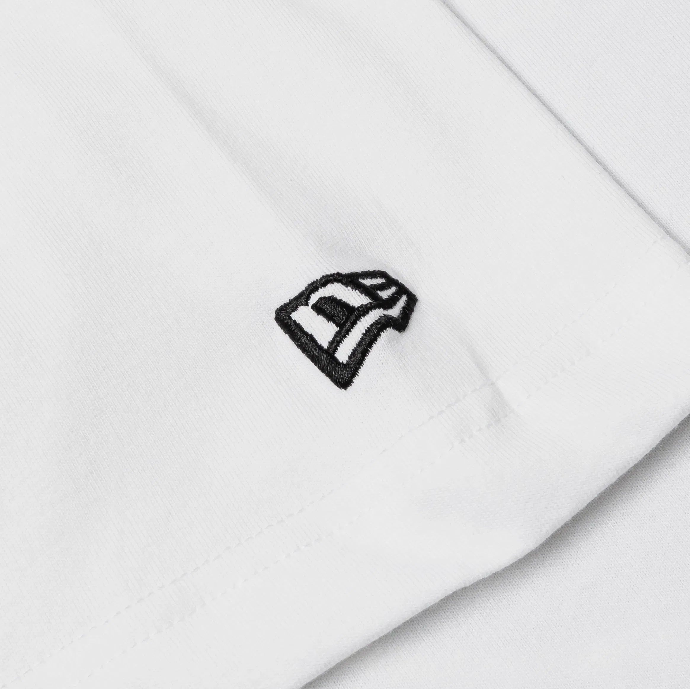 New Era NFL Las Vegas Raiders Gradient Mens Short Sleeve Shirt (White/Black)